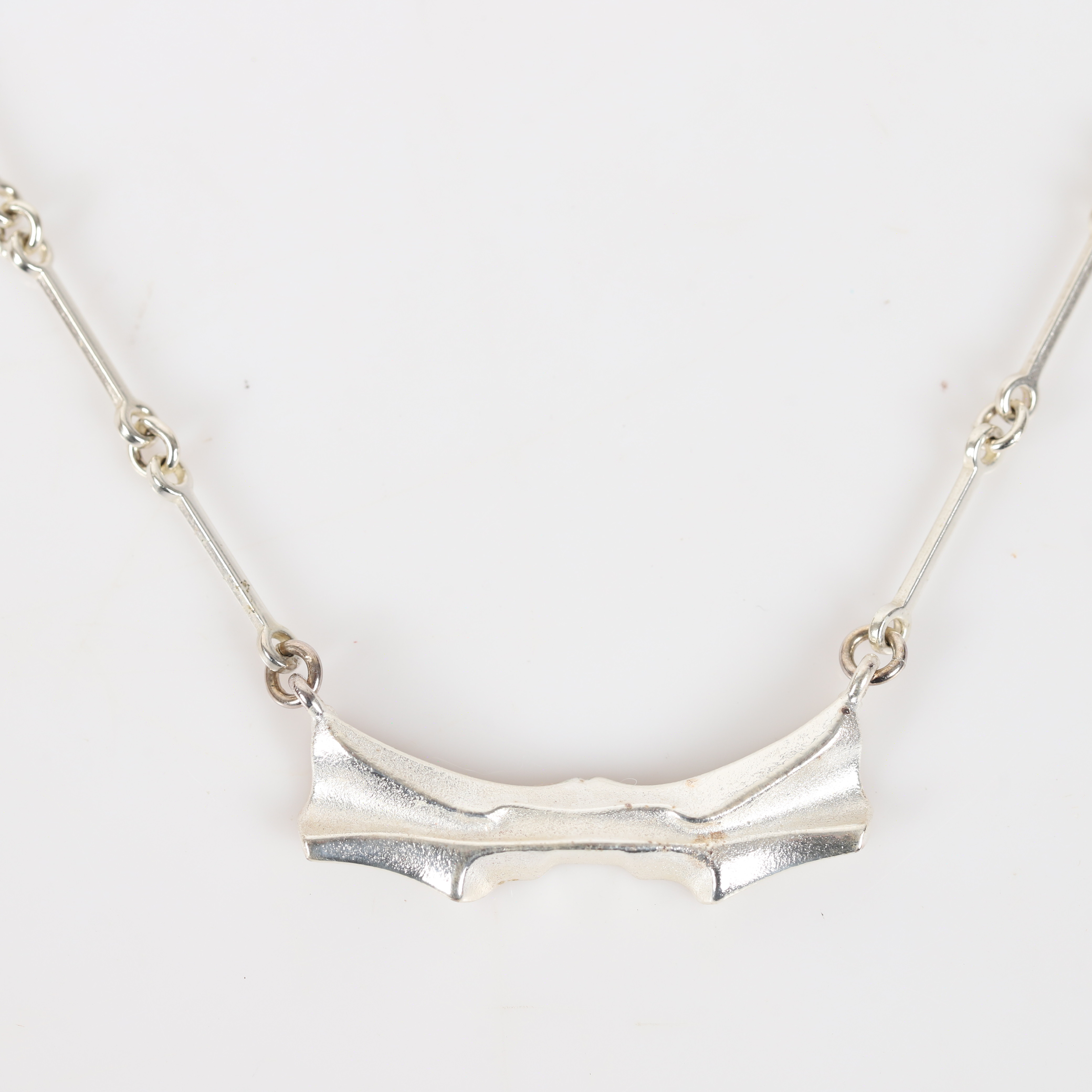 BJÖRN WECKSTRÖM. Collier, "Mira", sterlingsilver, Lapponia, Finland, 1988.