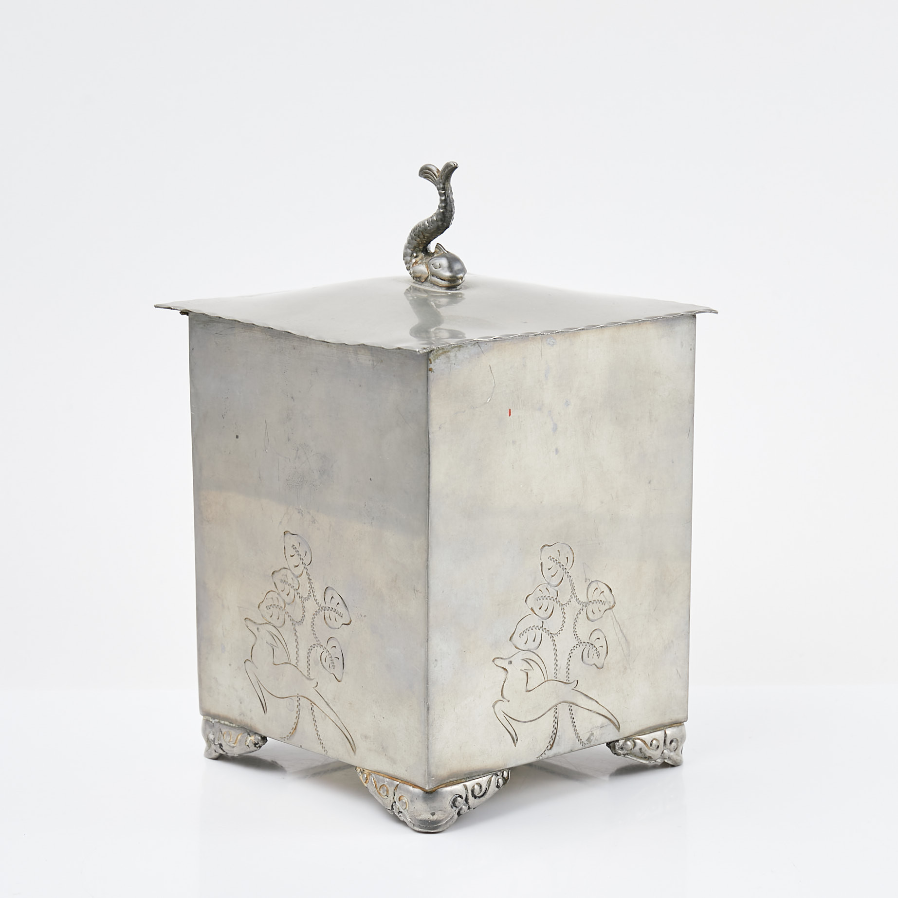 TOBAKSBURK, tenn, swedish grace, krönt med psykopomp.