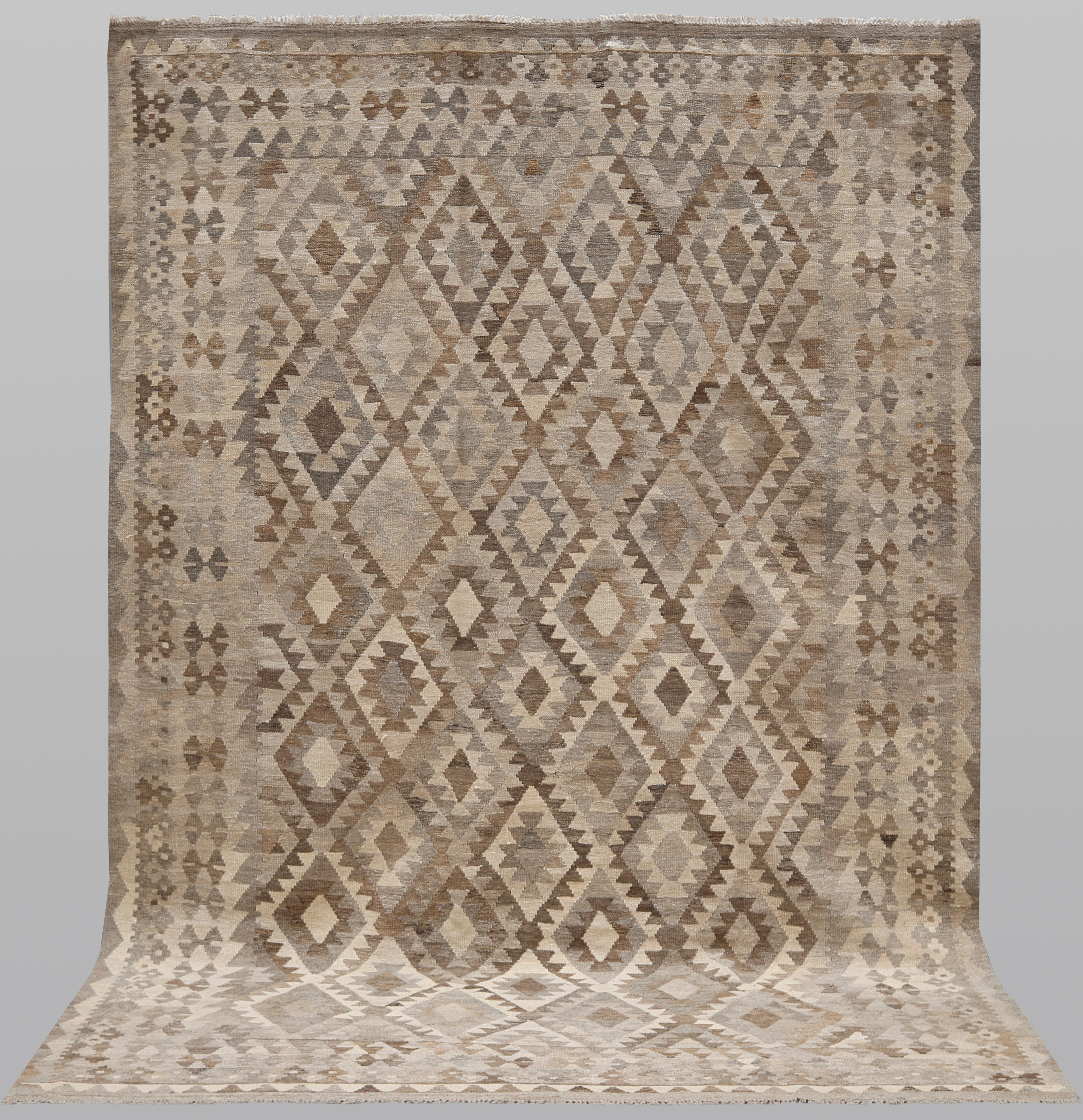 ORIENTMATTA. Kelim naturfärgad, 288 x 205 cm.
