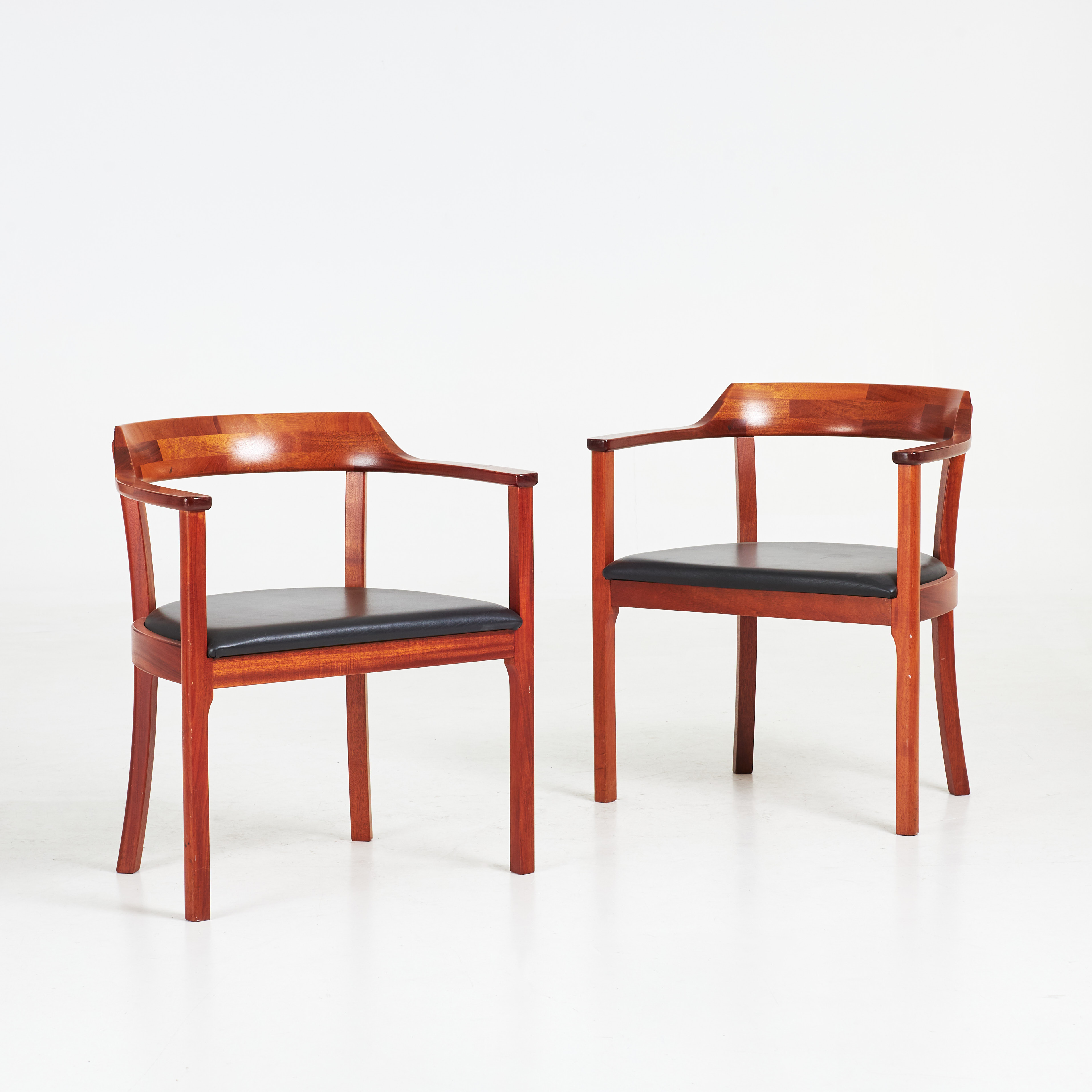 KARMSTOLAR, 1-par, Karl Andersson, Huskvarna, mahogny, ettikettmärkta.