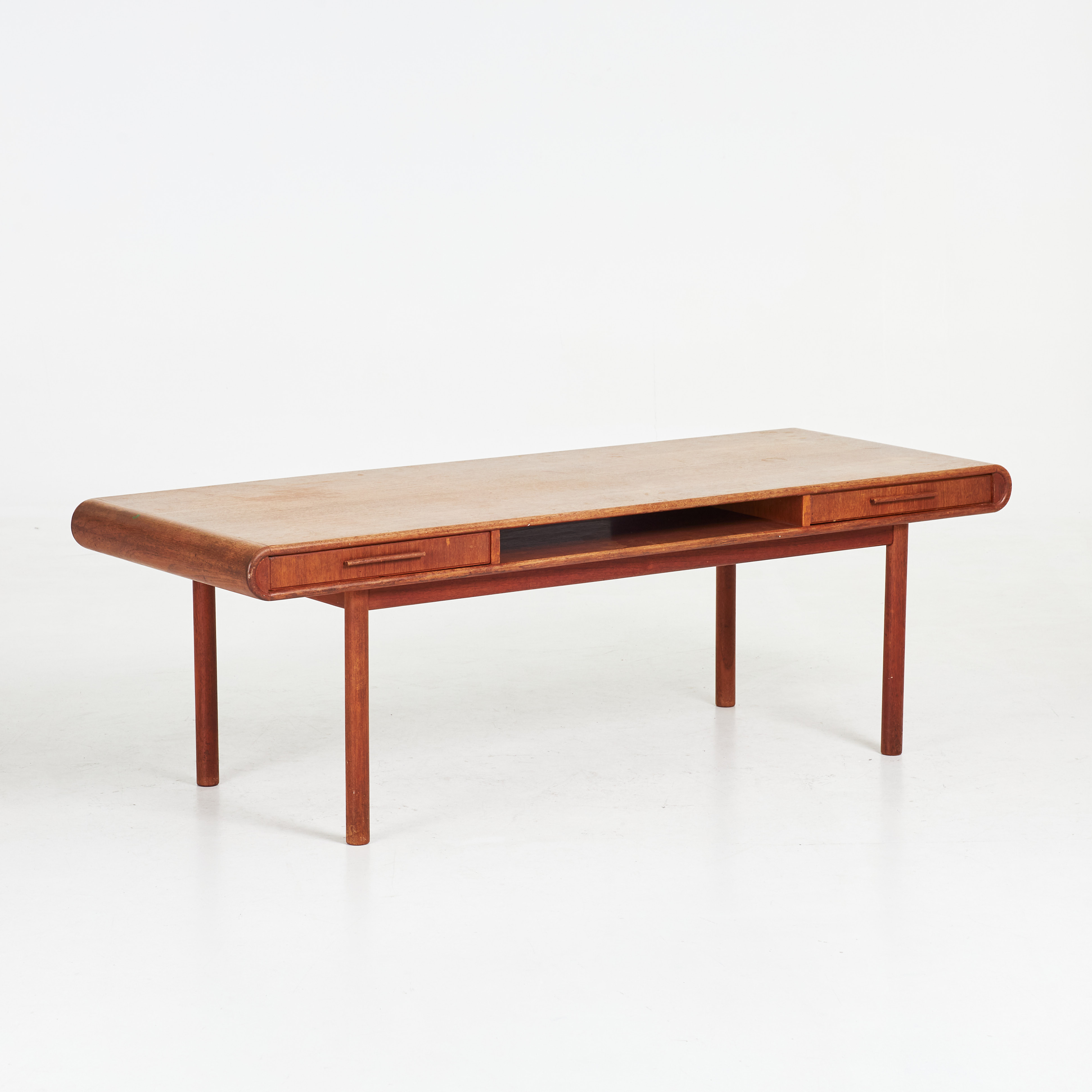 SOFFBORD, 1900-talets mitt, teak, ,stämpelmärkt Møbelfabrikken Toften, Danmark, troligen Erling W. Bach, modell 32.