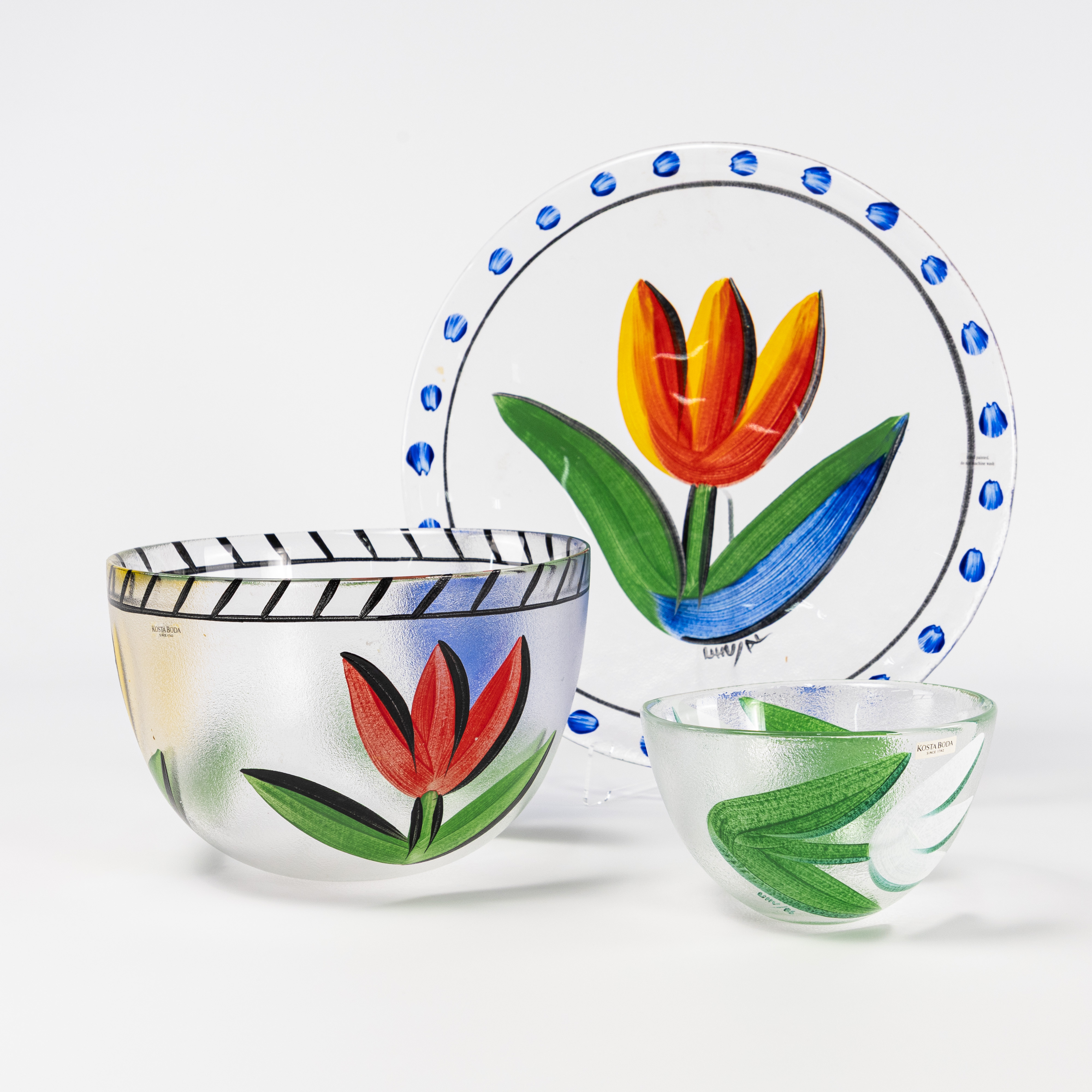 ULRICA-HYDMAN-VALLIEN, fat, skålar, 3 st, "Tulipa", Kosta Boda, största diameter 33 cm.