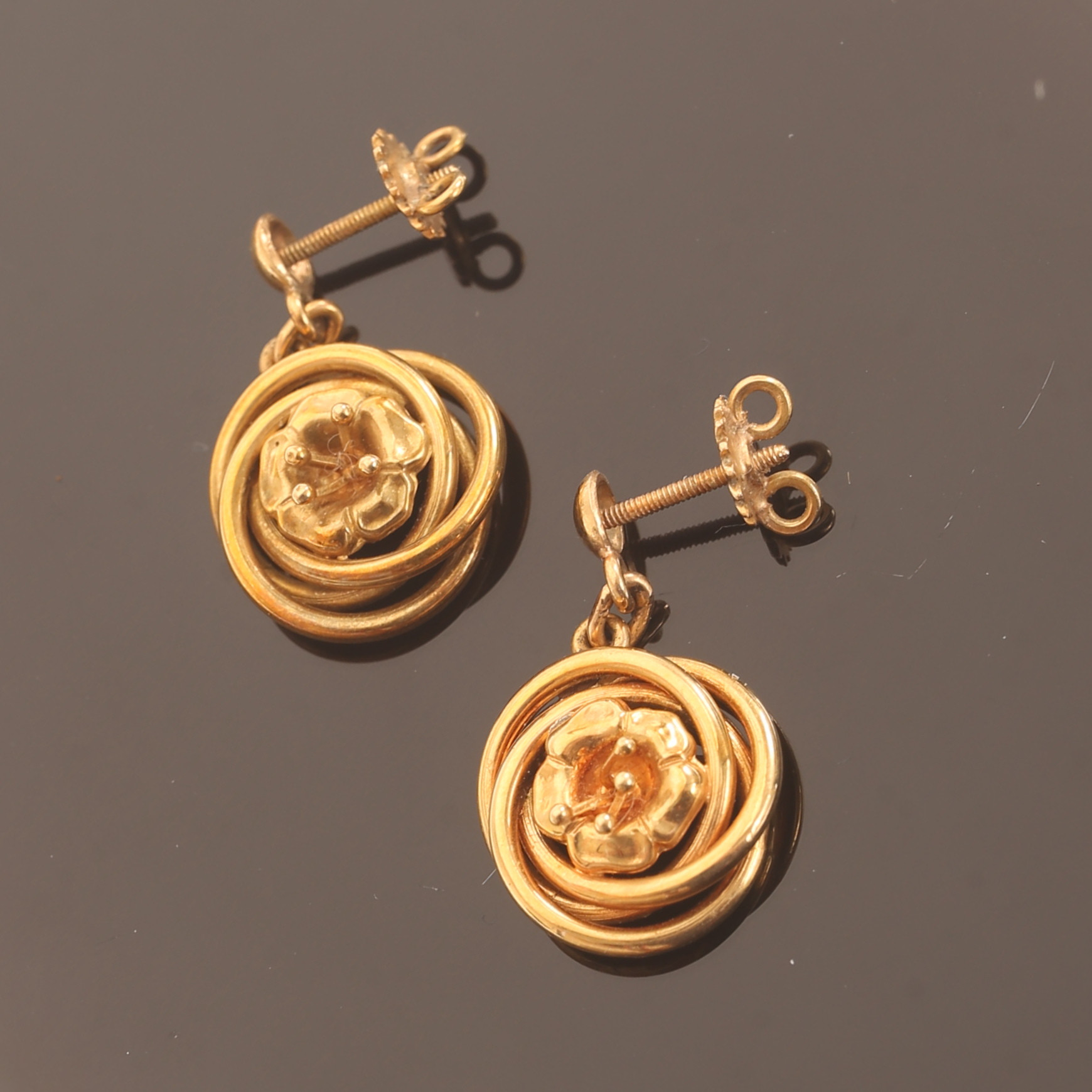 ÖRHÄNGEN, ett par, 18 k guld.