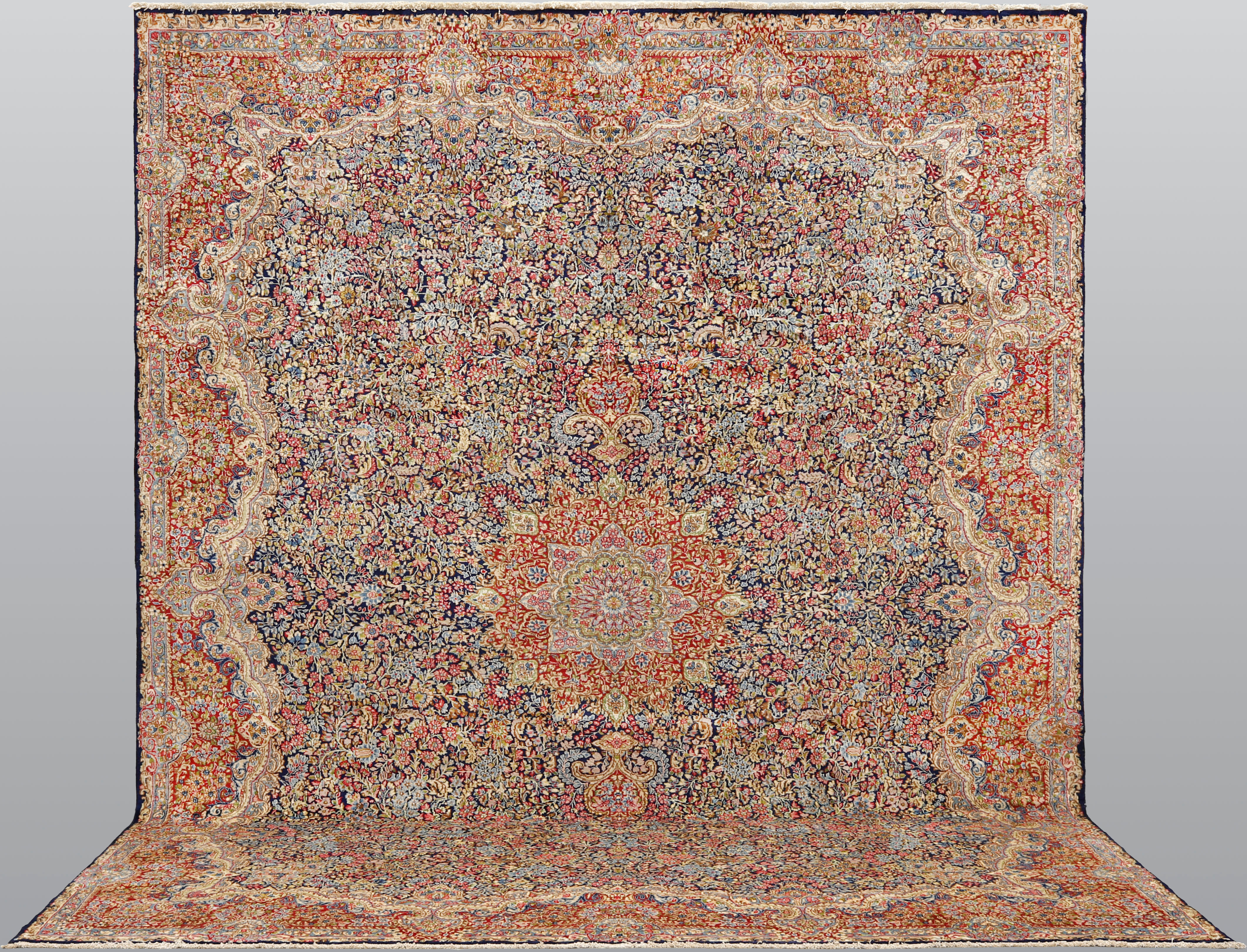 MATTA. Kirman Lavar fine, s.k "Millefleur", 386 x 303 cm.