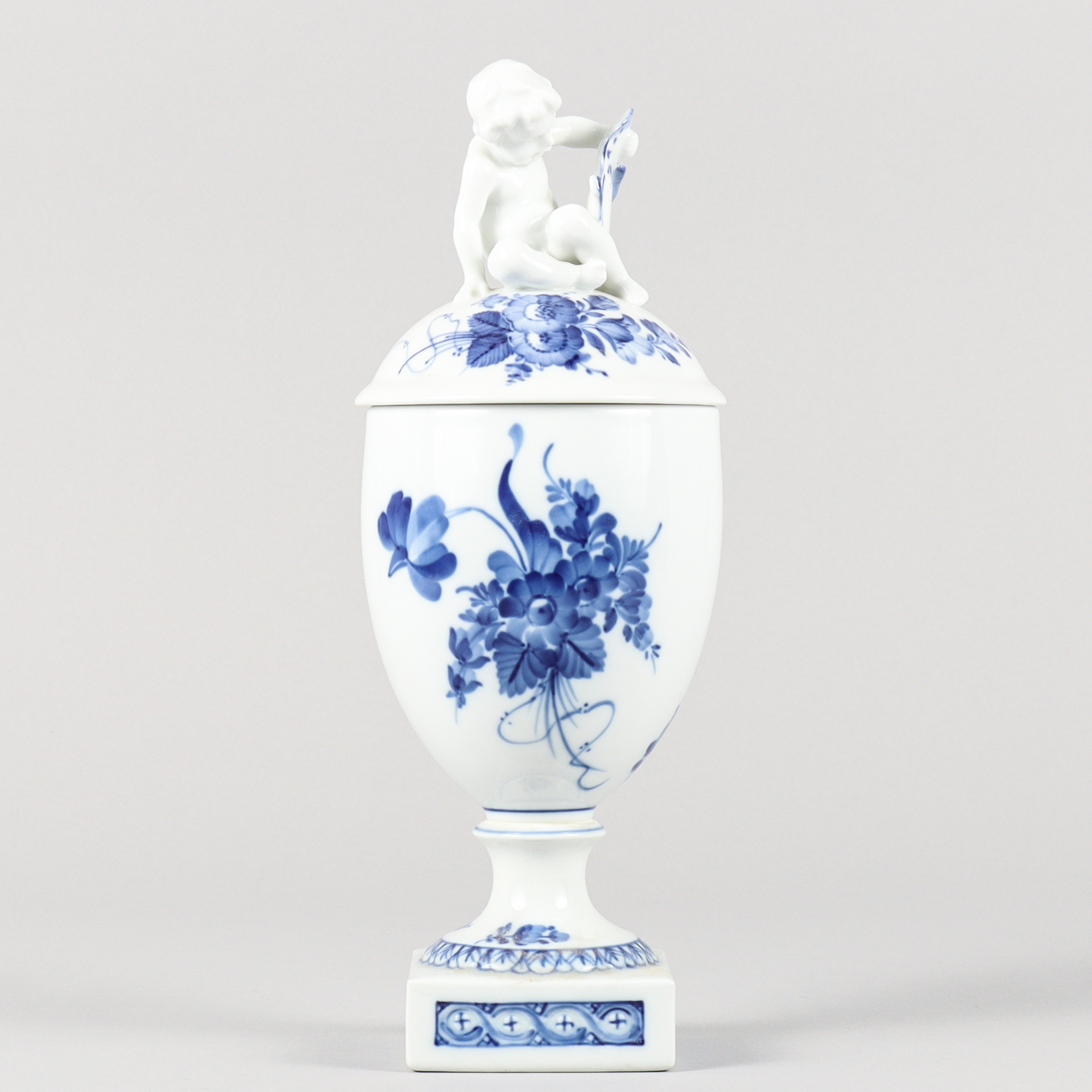 LOCKPOKAL "Blå Blomster", Royal Copenhagen, Danmark.