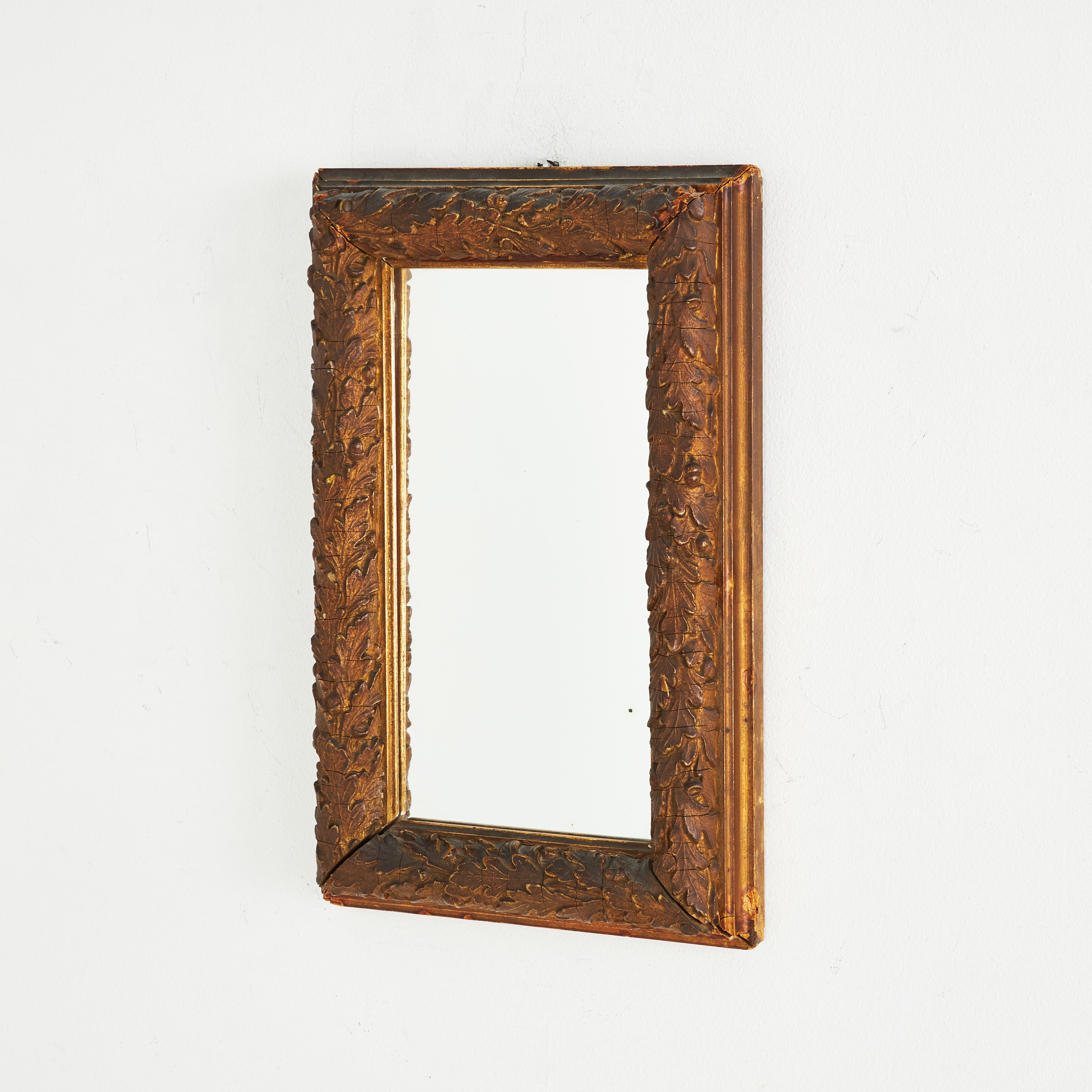 SPEGEL, förgylld ram, dekor pastellage av akantus.