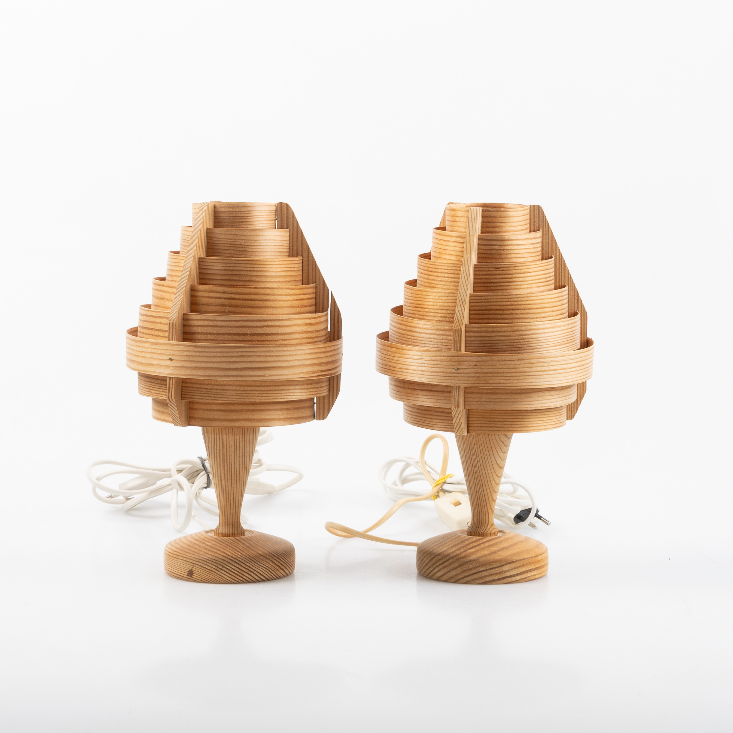 HANS AGNE JAKOBSSON. Bordslampor, ett par "B119", Elysett, 1900-talets andra hälft.