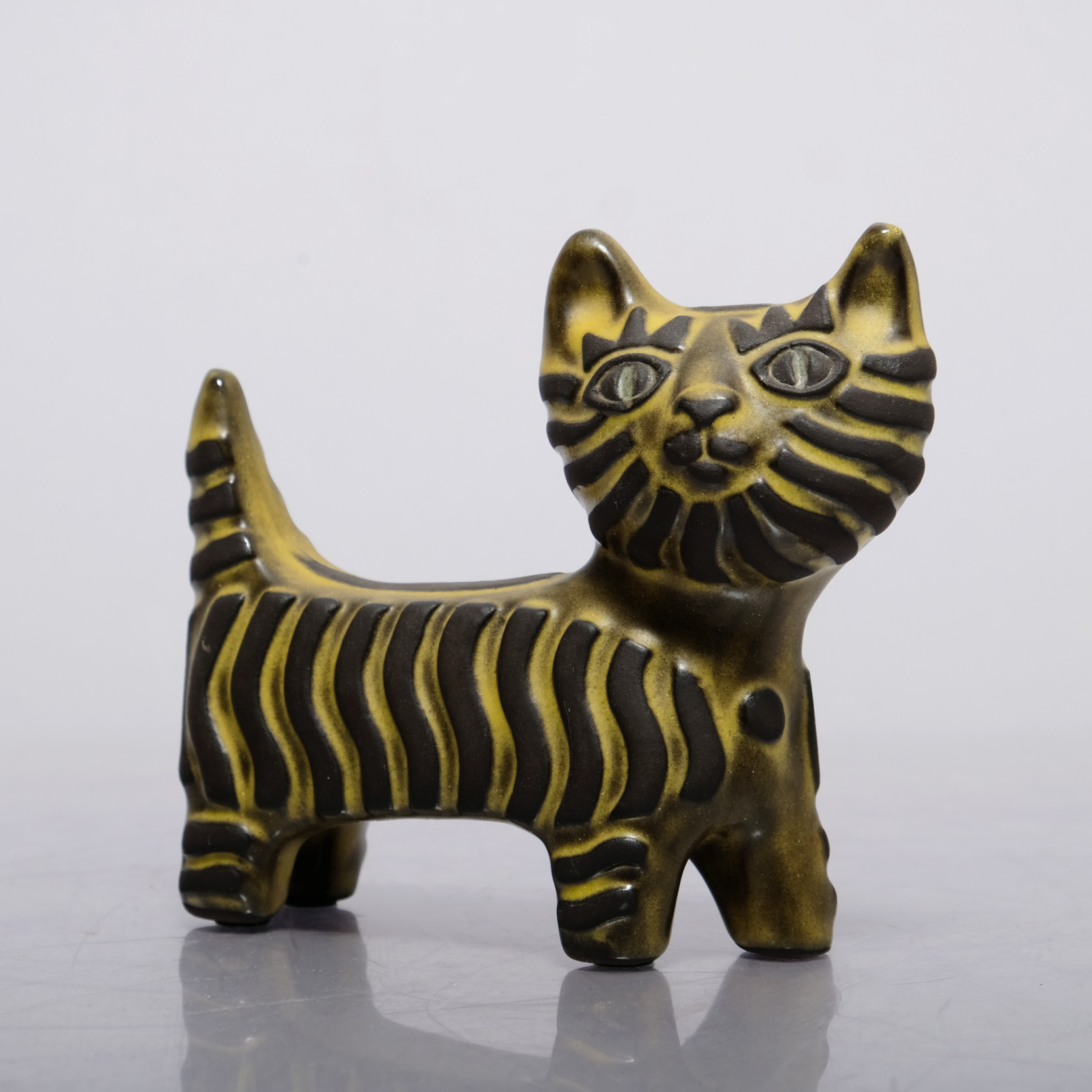 DOROTHY CLOUGH. Figurin, Katt, keramik, Upsala-Ekeby.