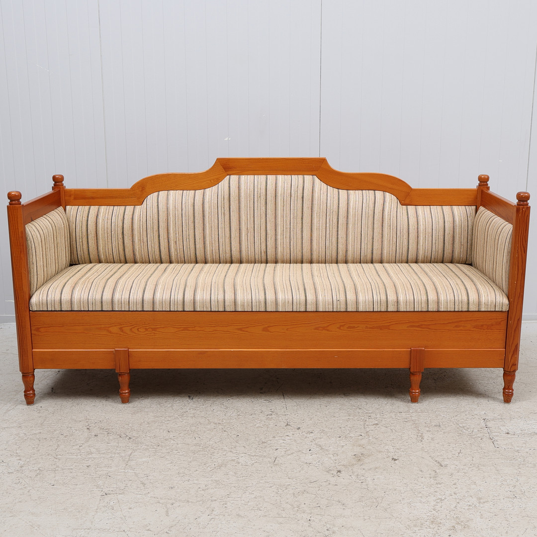 KÖKSSOFFA/UTDRAGSSOFFA, furu, tygbeklädd, 1900-talets senare hälft.