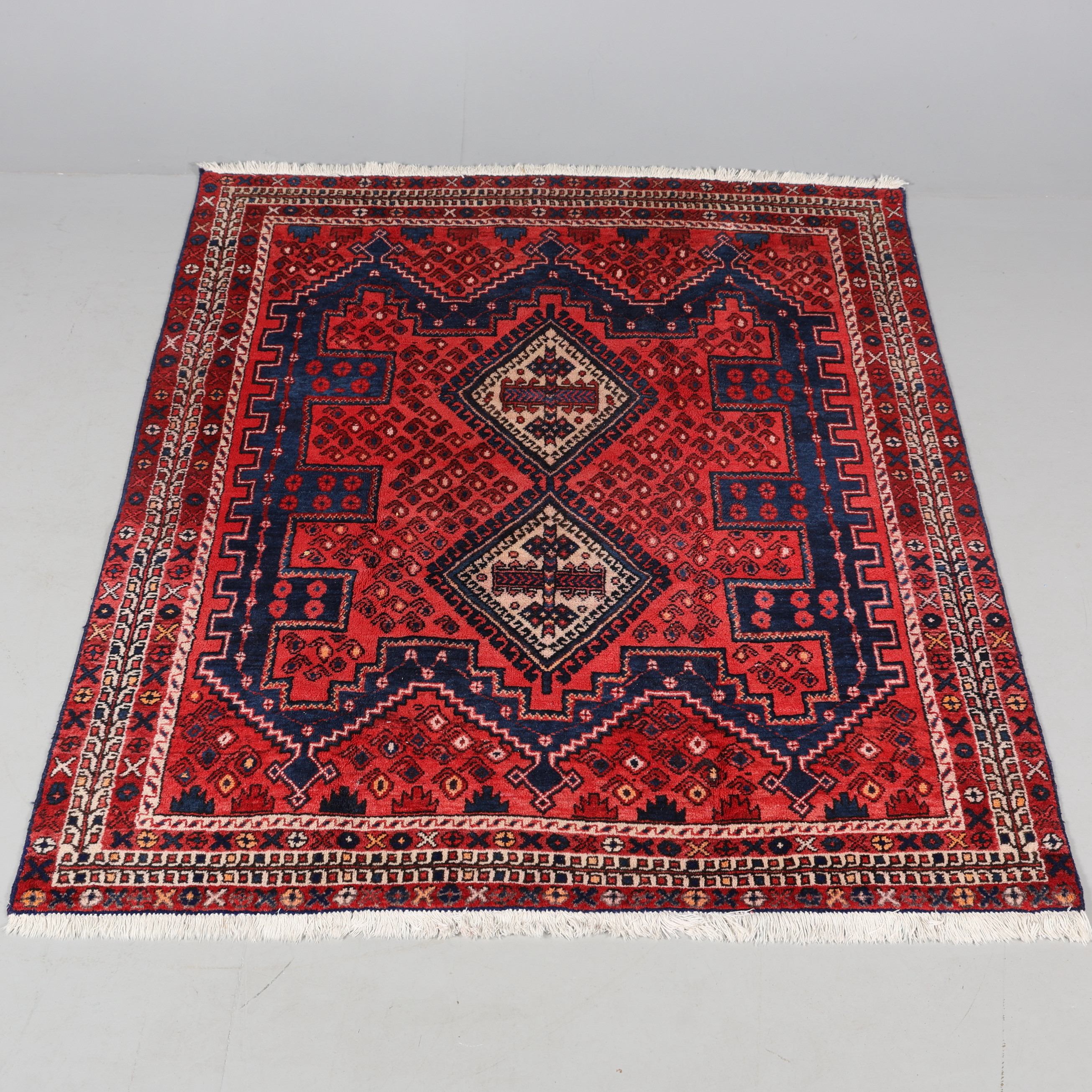 MATTA, Handknuten, Afshar, 202 x 173 cm.