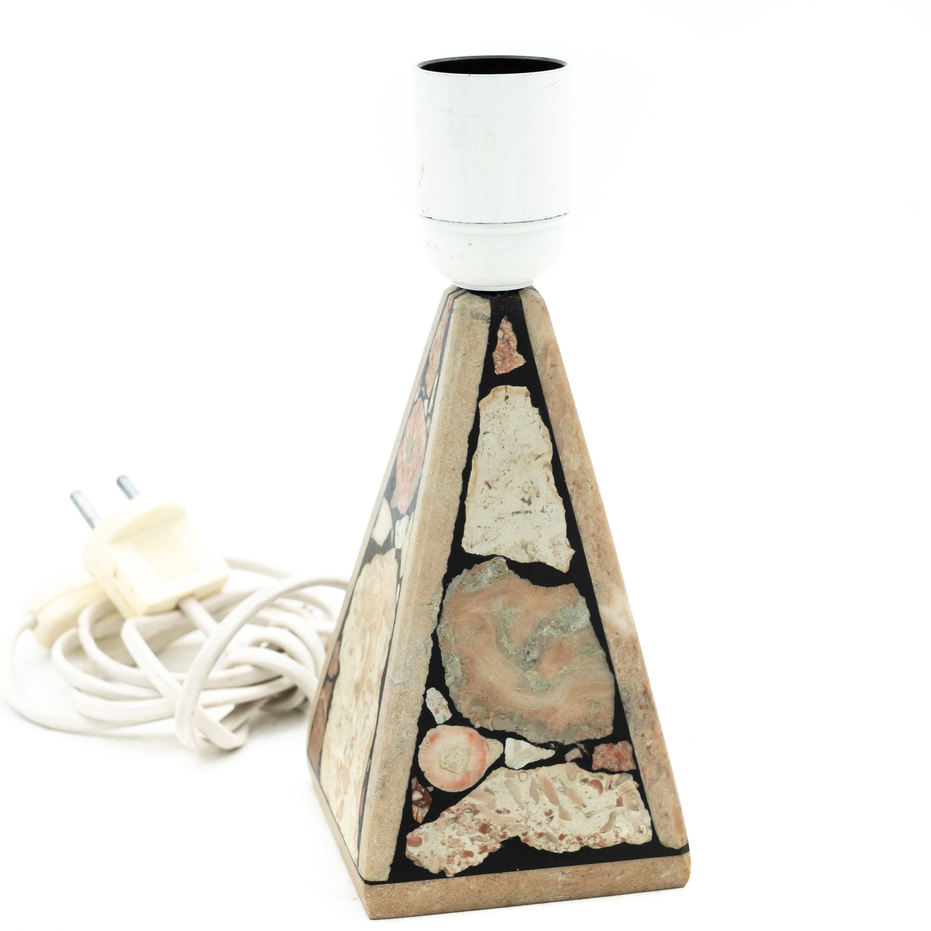 EGON JAKOBSON. Bordslampa, signerad. Lummelunda Fossil Sten, Gotland.