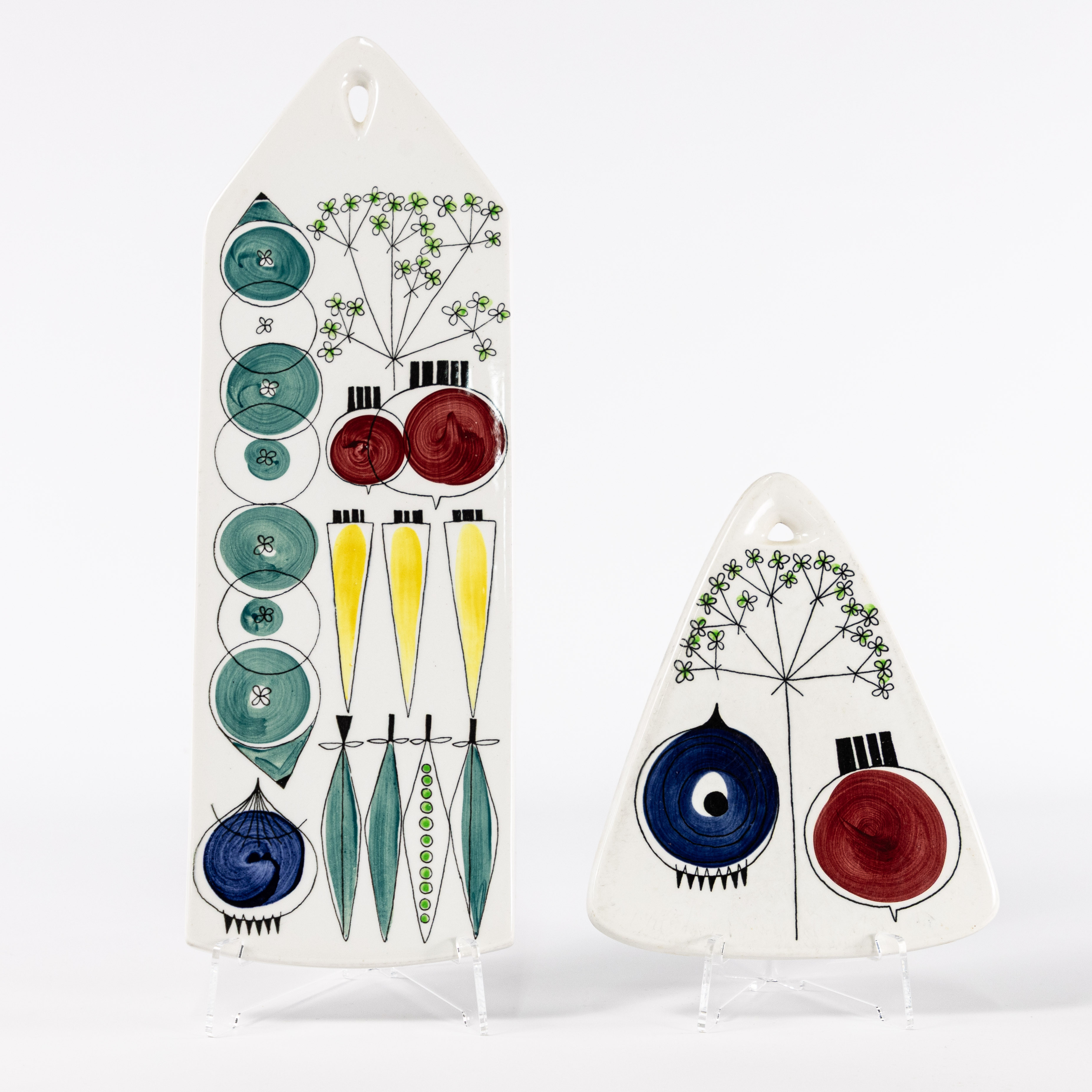 MARIANNE WESTMAN, skärbrädor, 2 st, "Picknick", Rörstrand, längsta 37 cm.