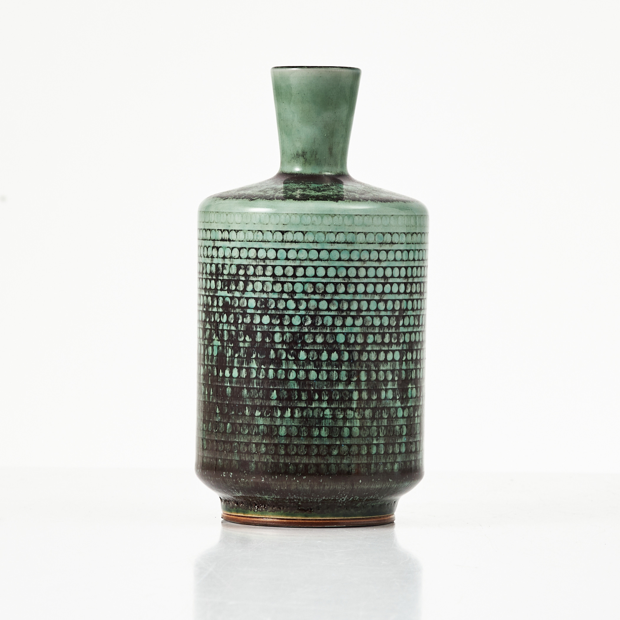 BERNDT FRIBERG. Vas, grönglaserat stengods, signerad Friberg, Gustavsbergs Studiohand.