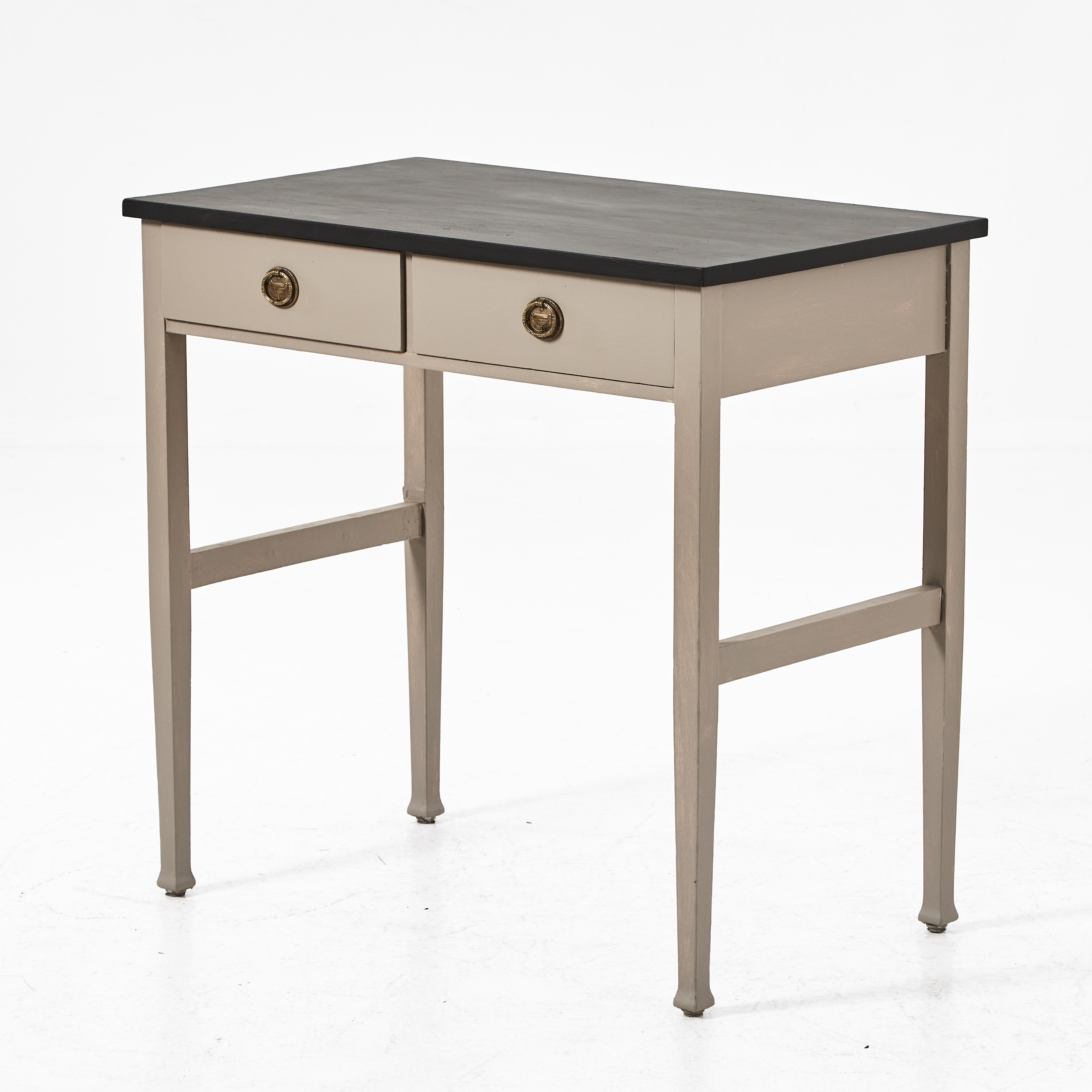 SKRIVBORD, 1900-talets början, bemålat med beslag av mässing.