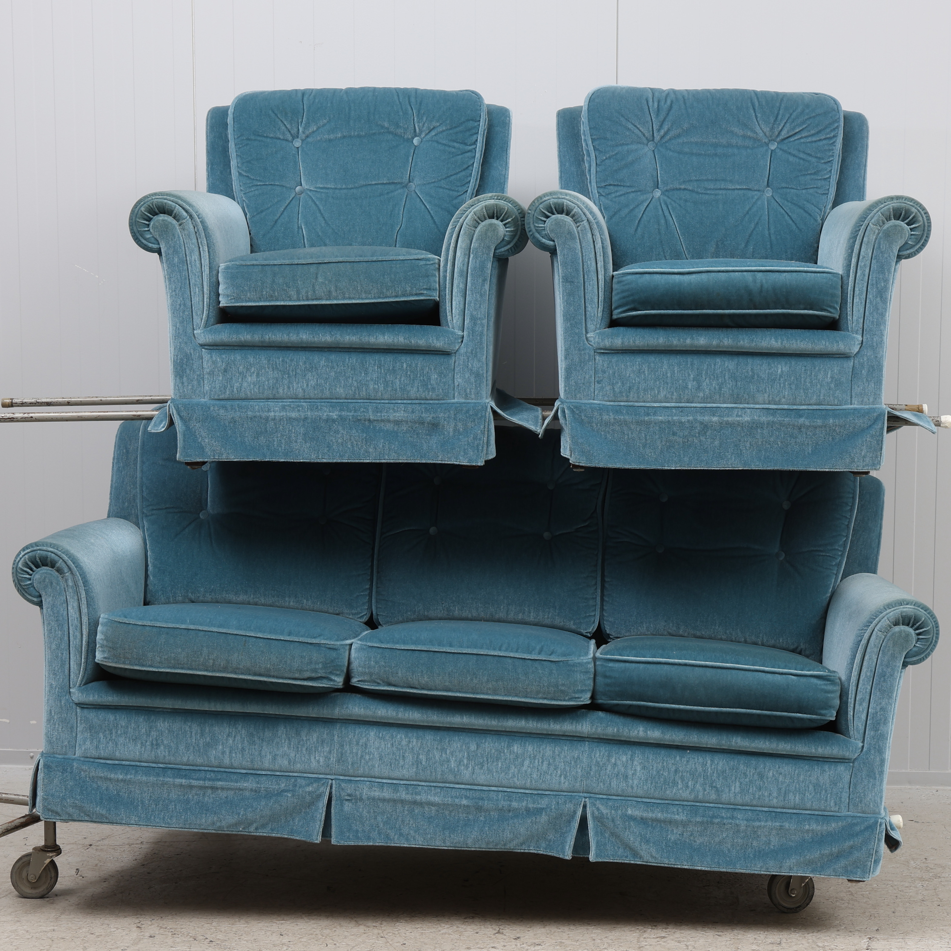 SOFFGRUPP, 3 delar, blå plysch, 1900-talets andra hälft.