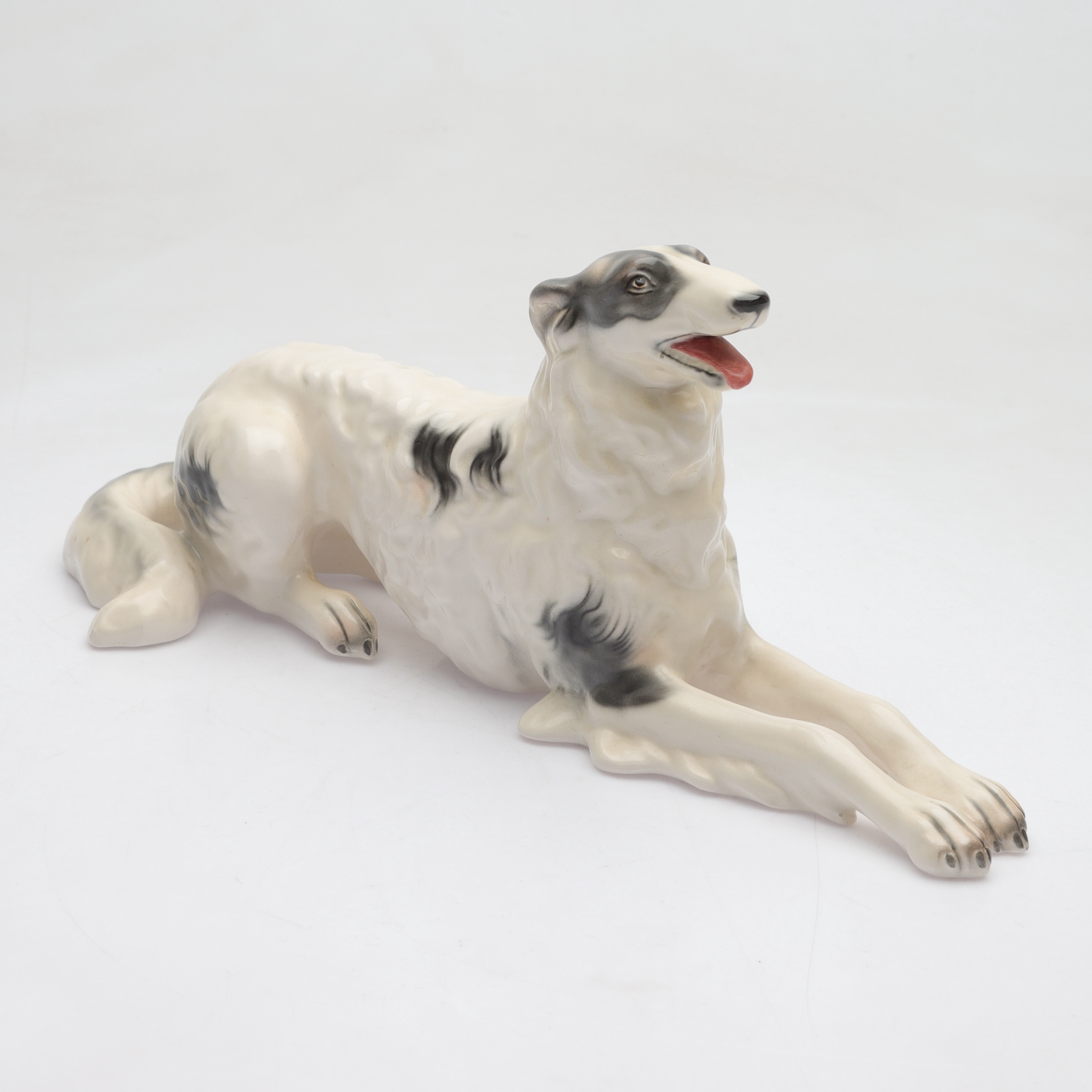 FIGURIN," Borzoi/ Rysk Vinthund", keramik, Wilhelm Thomasch, Österrike, 1900-talets först hälft.