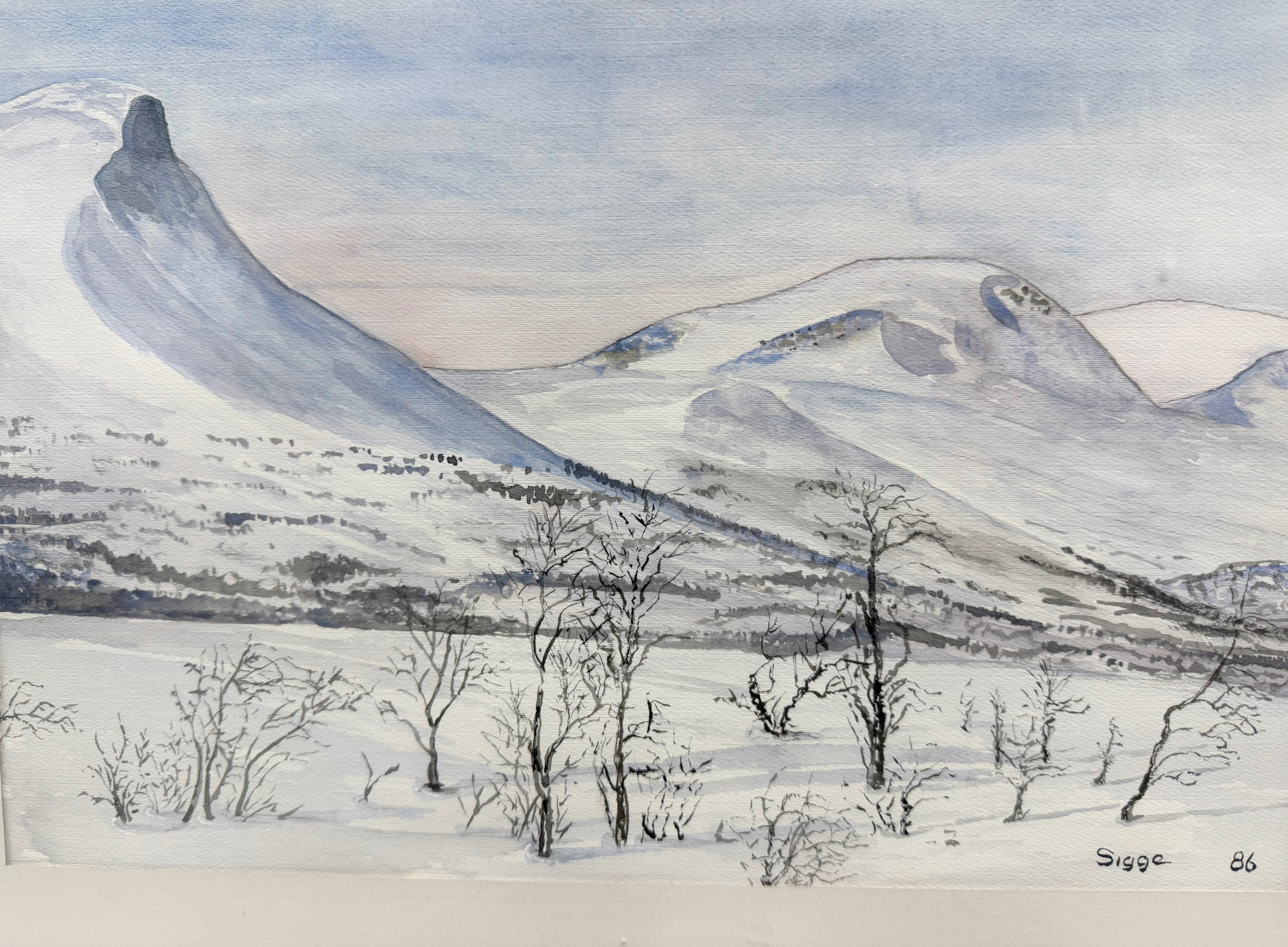 OIDENTIFIERAD KONSTNÄR. akvarell, signerad Sigge 86 ”Mittåkläppen - Härjedalen".