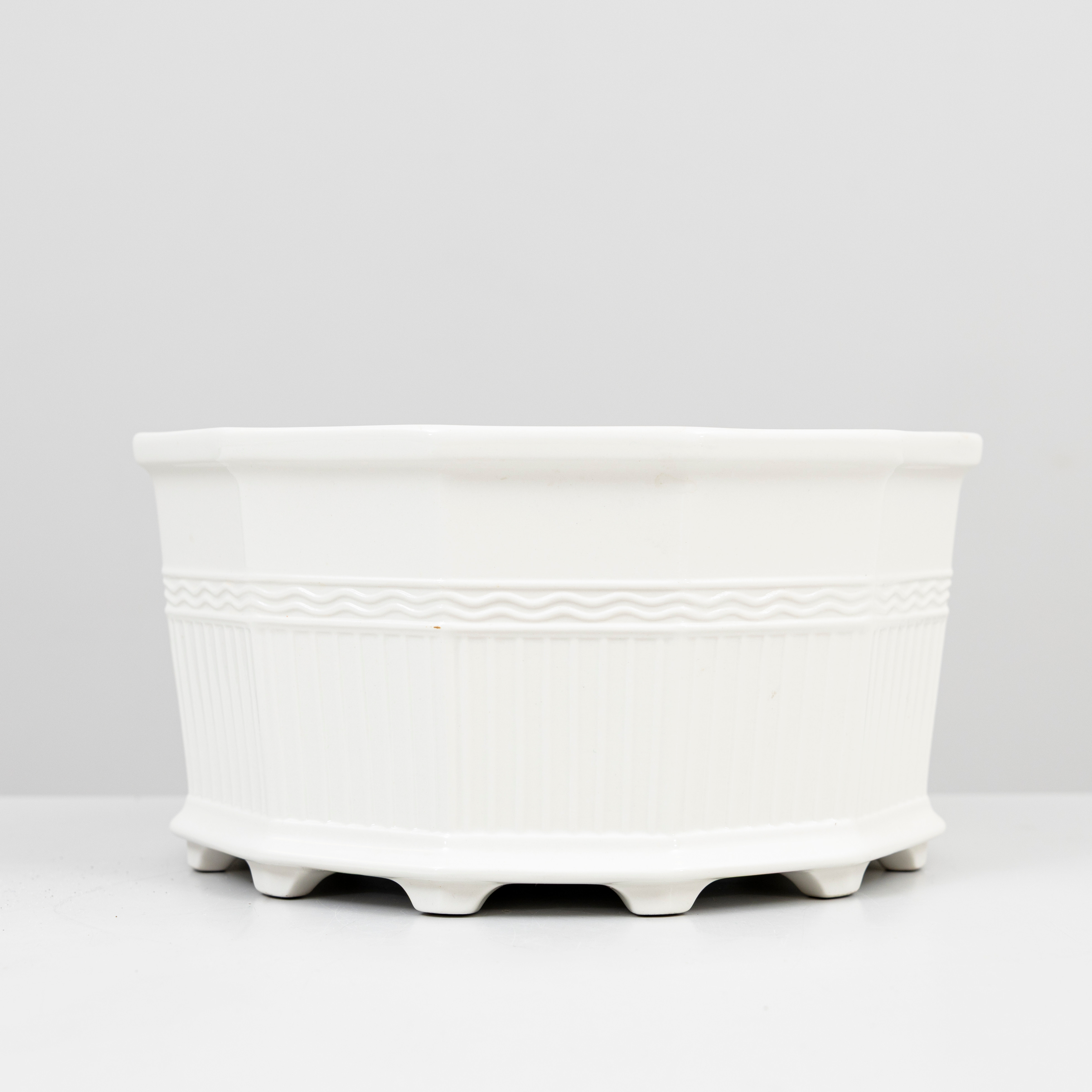 PRINS EUGEN. YTTERFODER, vitroporslin, nr: 3, "Waldemarsuddekrukan", formgiven 1915, Gustavsberg.