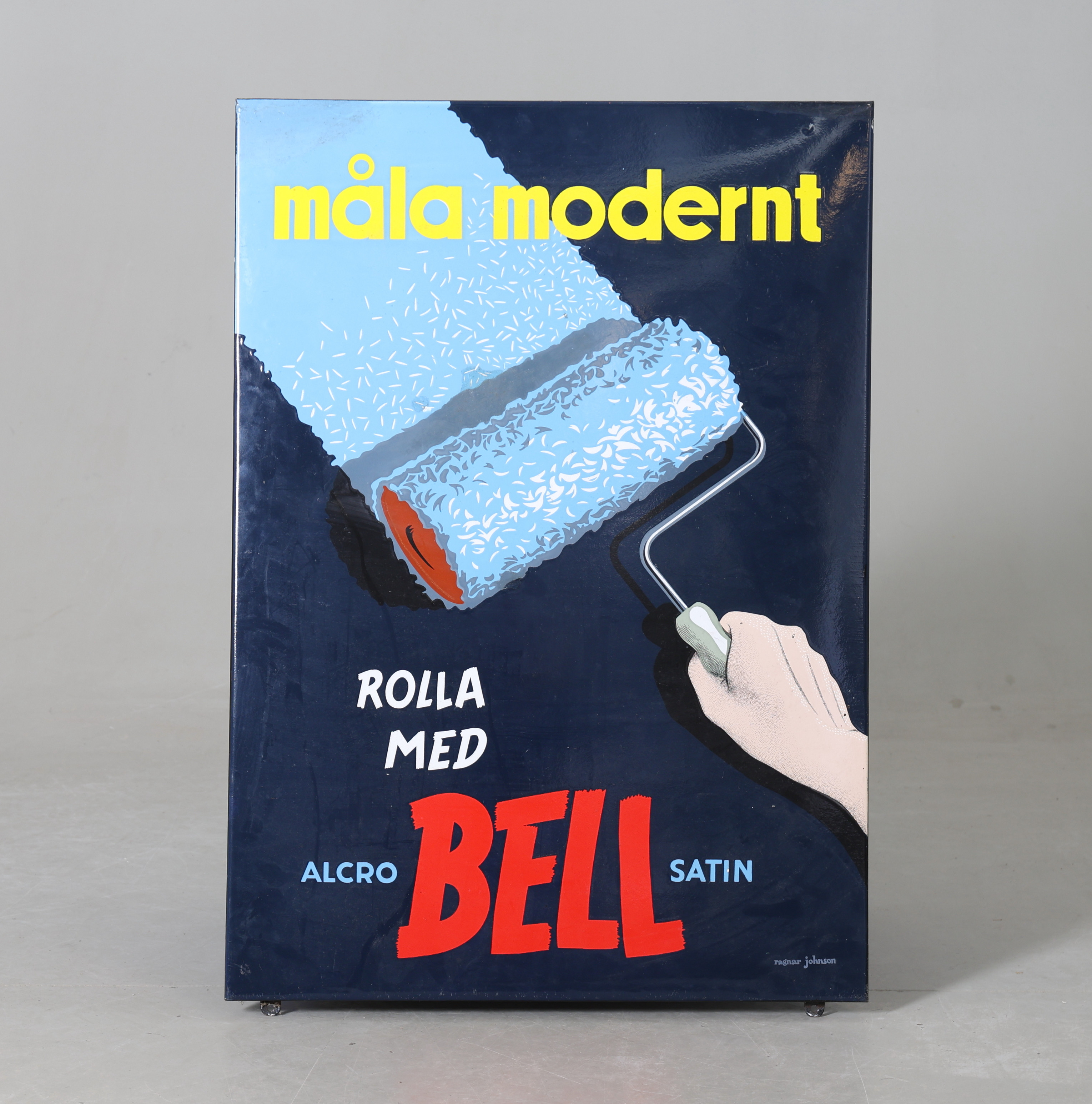 EMALJSKYLT. "Alcro Bell" Tillverkare Ragnar Johansson, 1900-tal.