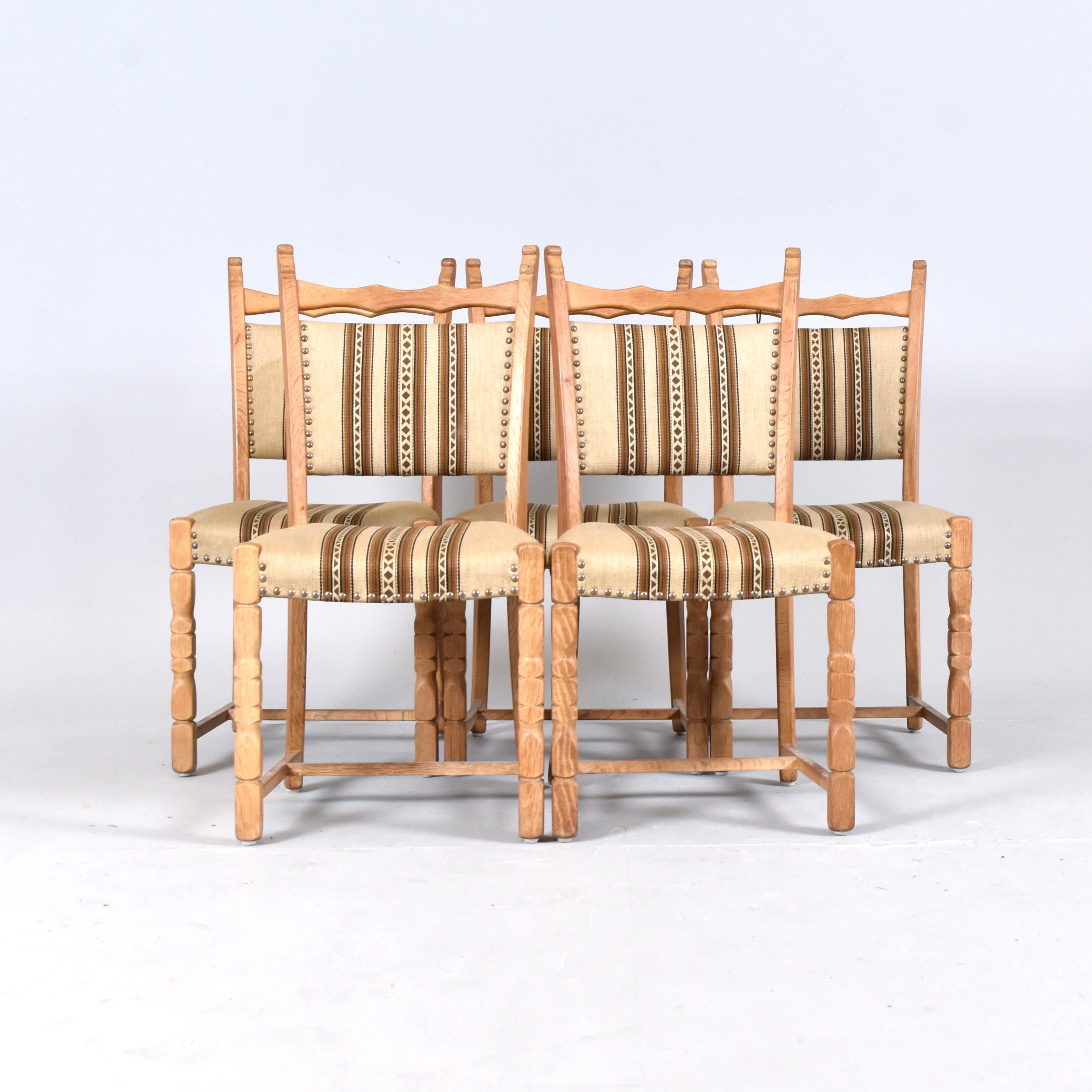 HENNING KJÆRNULF. stolar, 5 st, ek, Danmark, 1900-tal.