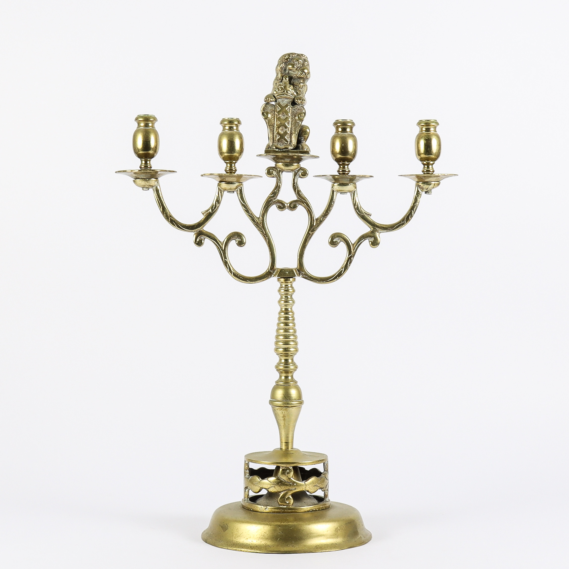 KANDELABER gjuten mässing, med Amsterdams Stadsvapen, 18/1900-tal.