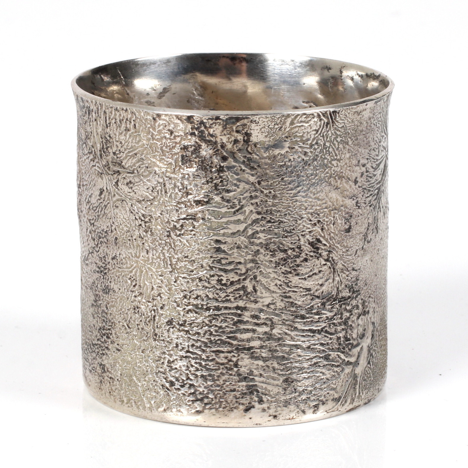 BURK, Sterlingsilver, "Dalerik", Eric Ericsson, Gävle. 1970. Vikt 118 gram.