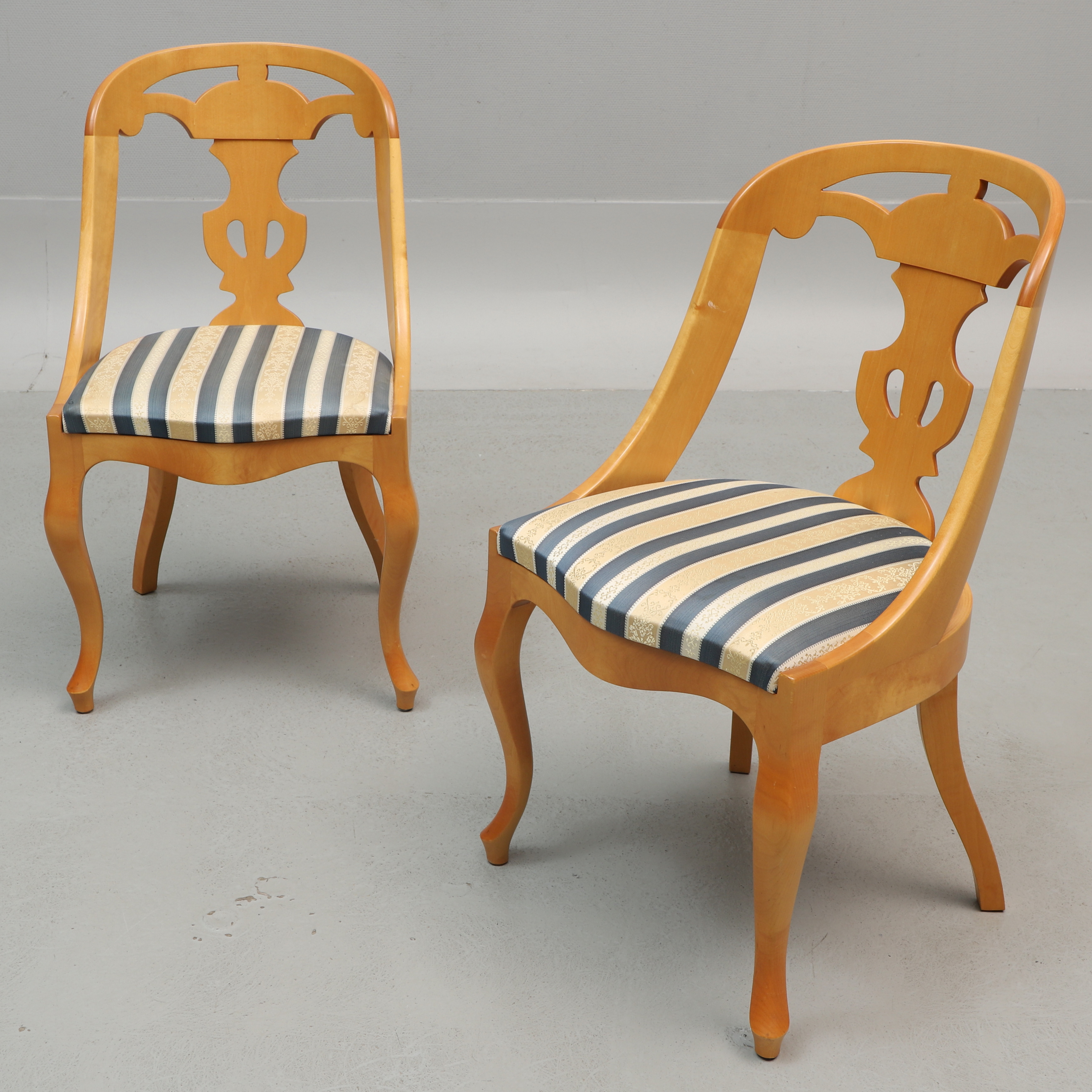 STOLAR, ett par, björk & textil, "Göteborgsstol", Alsterbro Möbler AB.