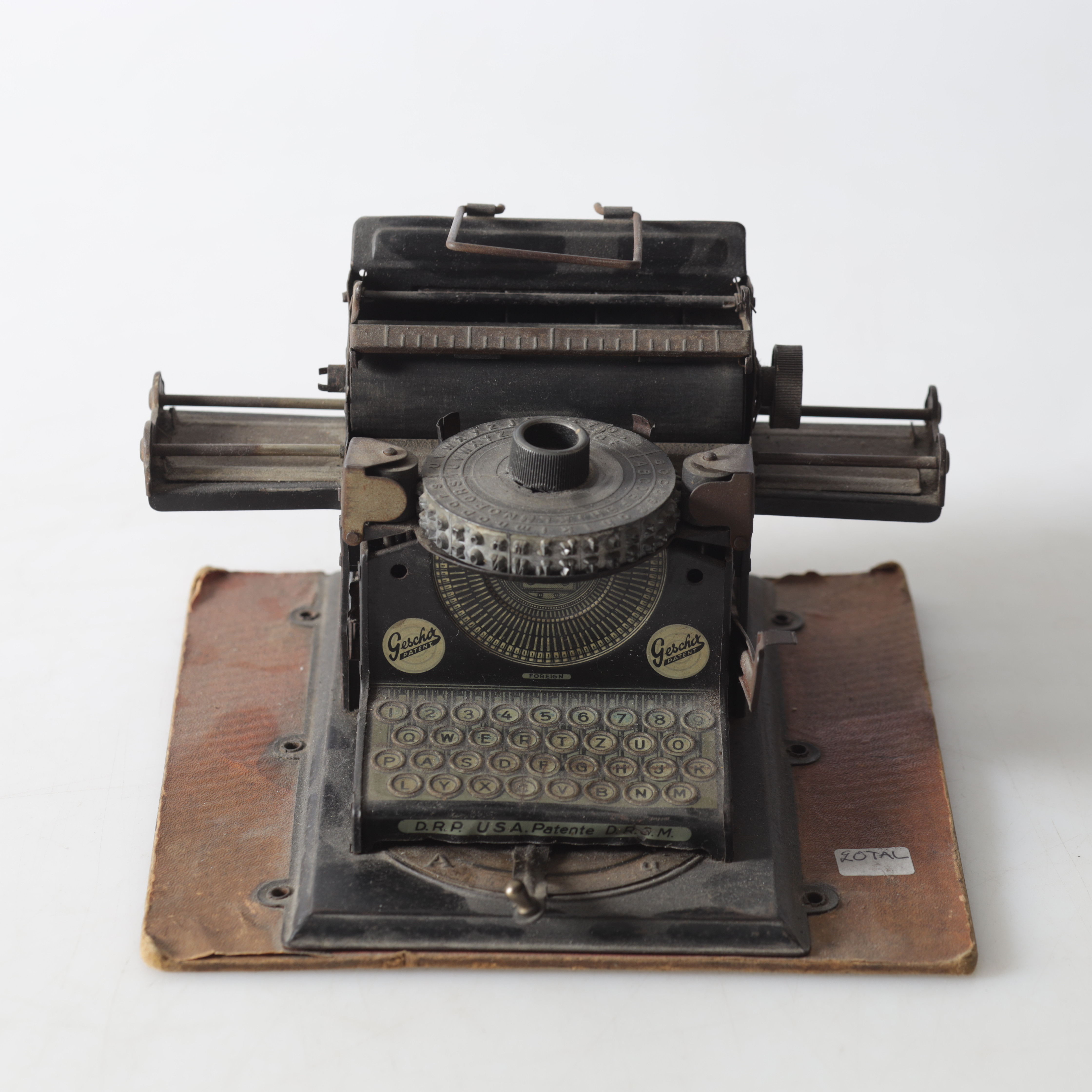 SKRIVMASKIN. "Gescha patent" Tillverkad i USA, 1900-tal.