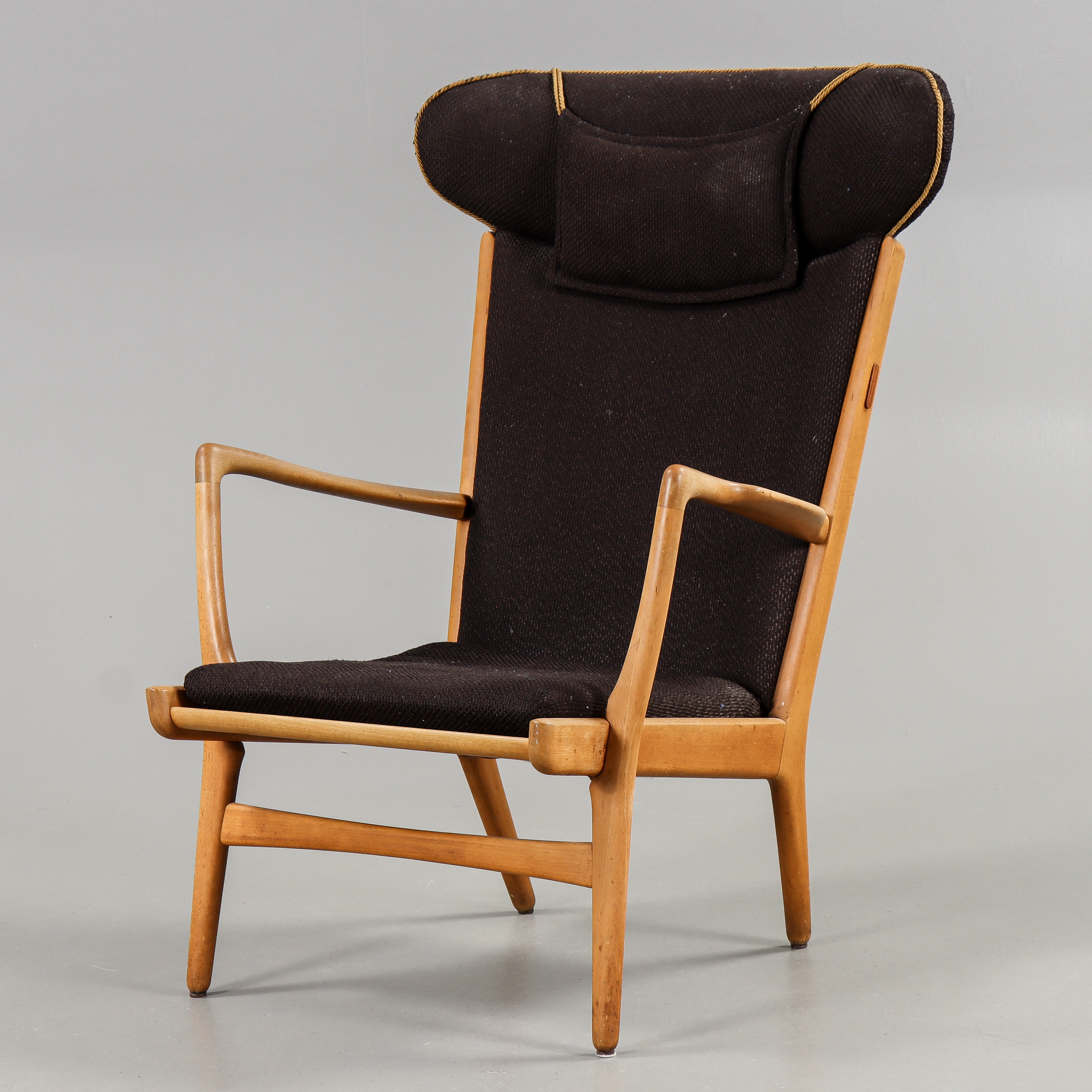 HANS J WEGNER. Fåtölj "AP-15" Ek, AP-Stolen, Danmark, 1950/60-tal.