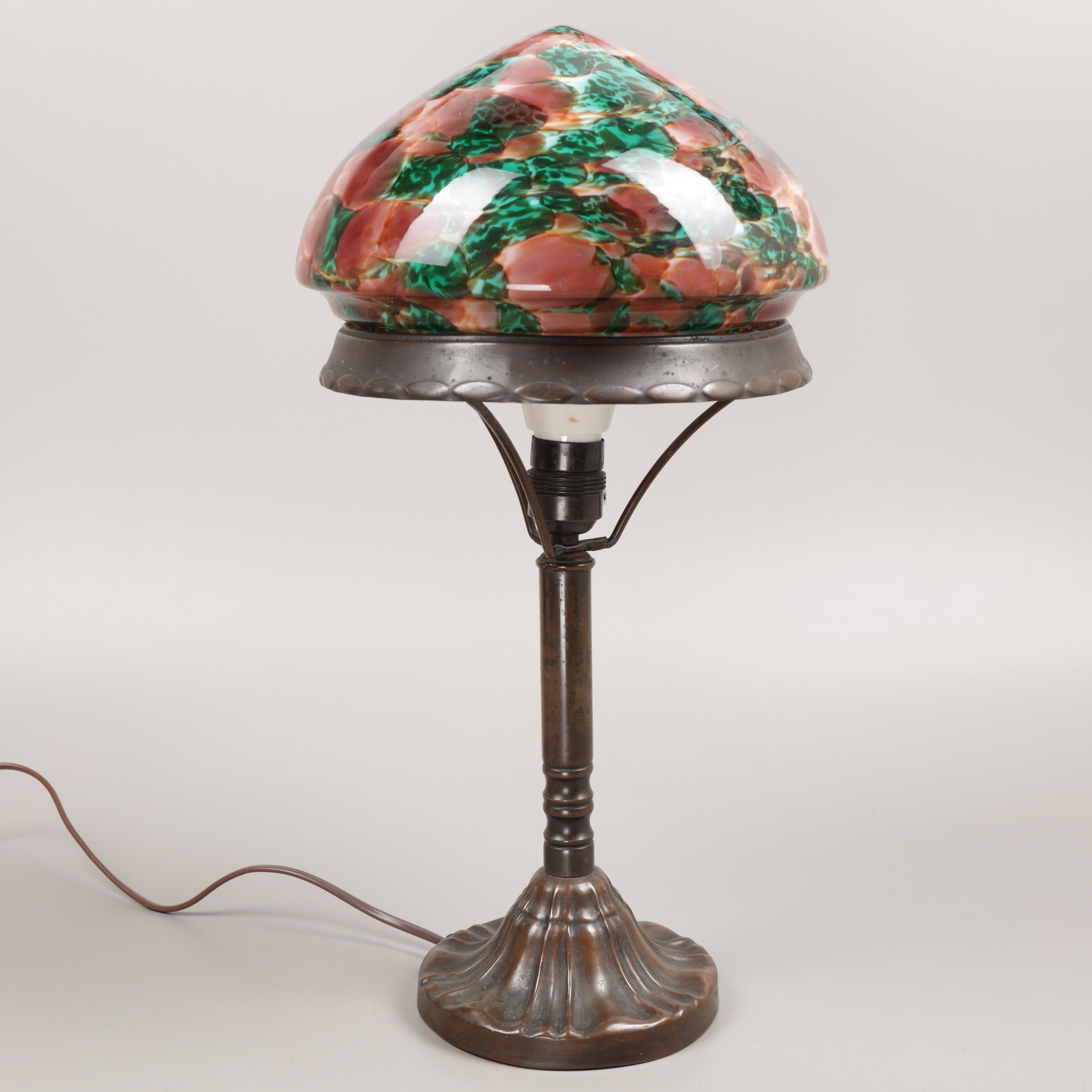 BORDSLAMPA, koppar/glas, jugend, 1900-talets första hälft.