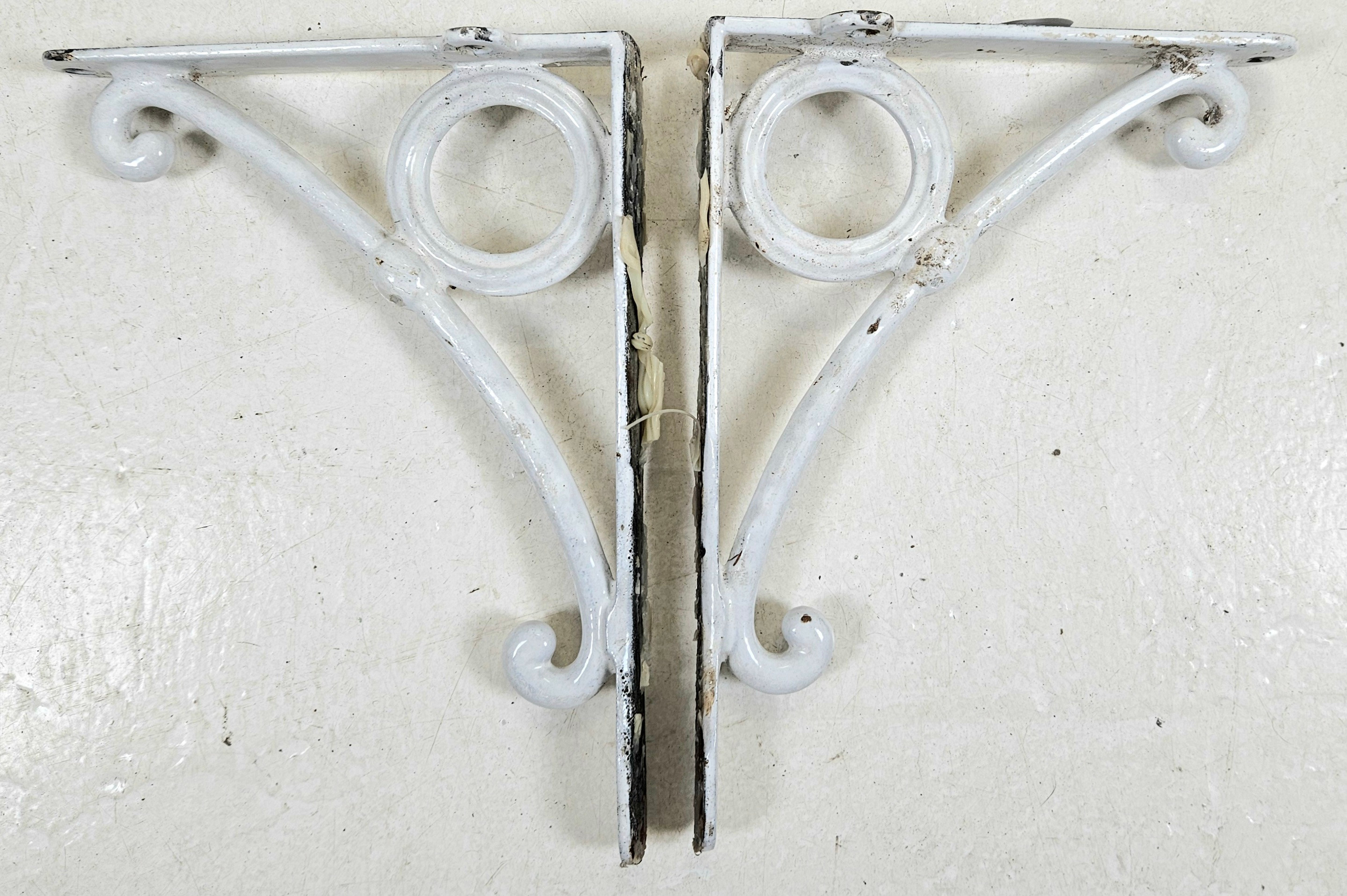 KONSOLLER, ett par, 1900-tal.