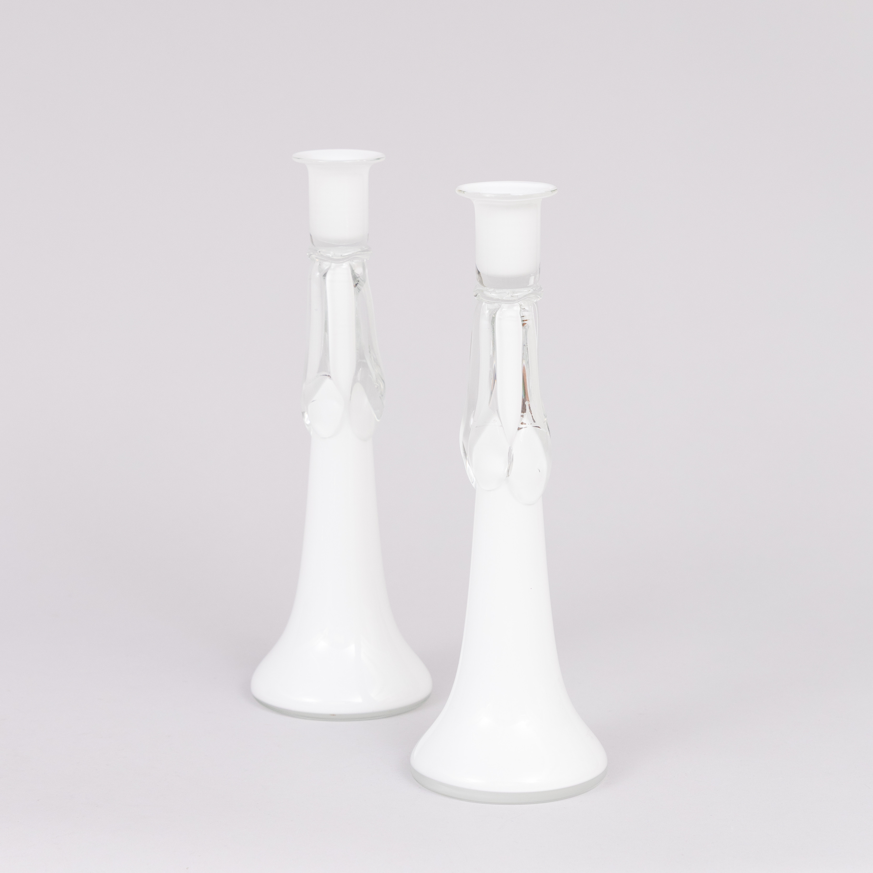 LJUSSTAKAR, ett par, glas, Tarnowiec, Polen, 1900-talets andra hälft.