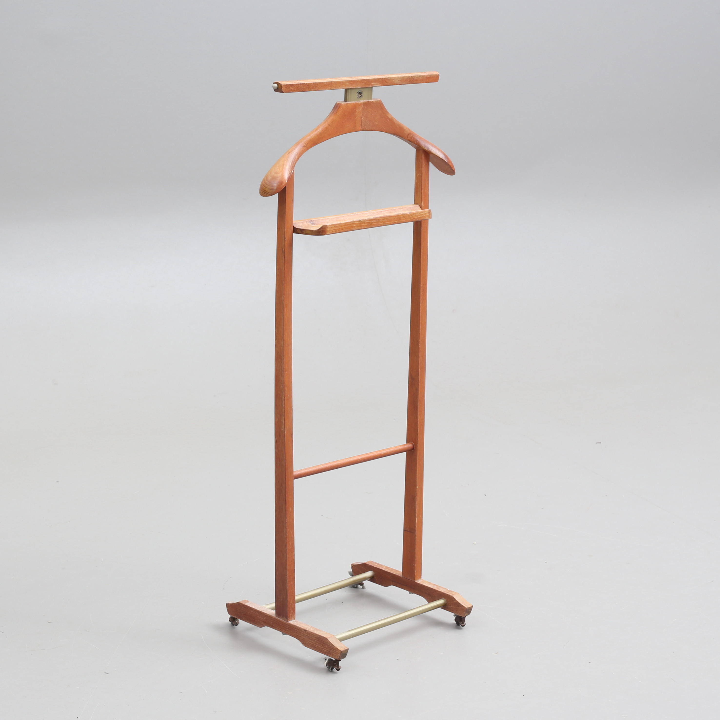 HERRBETJÄNT, "Brevettato", Italien.