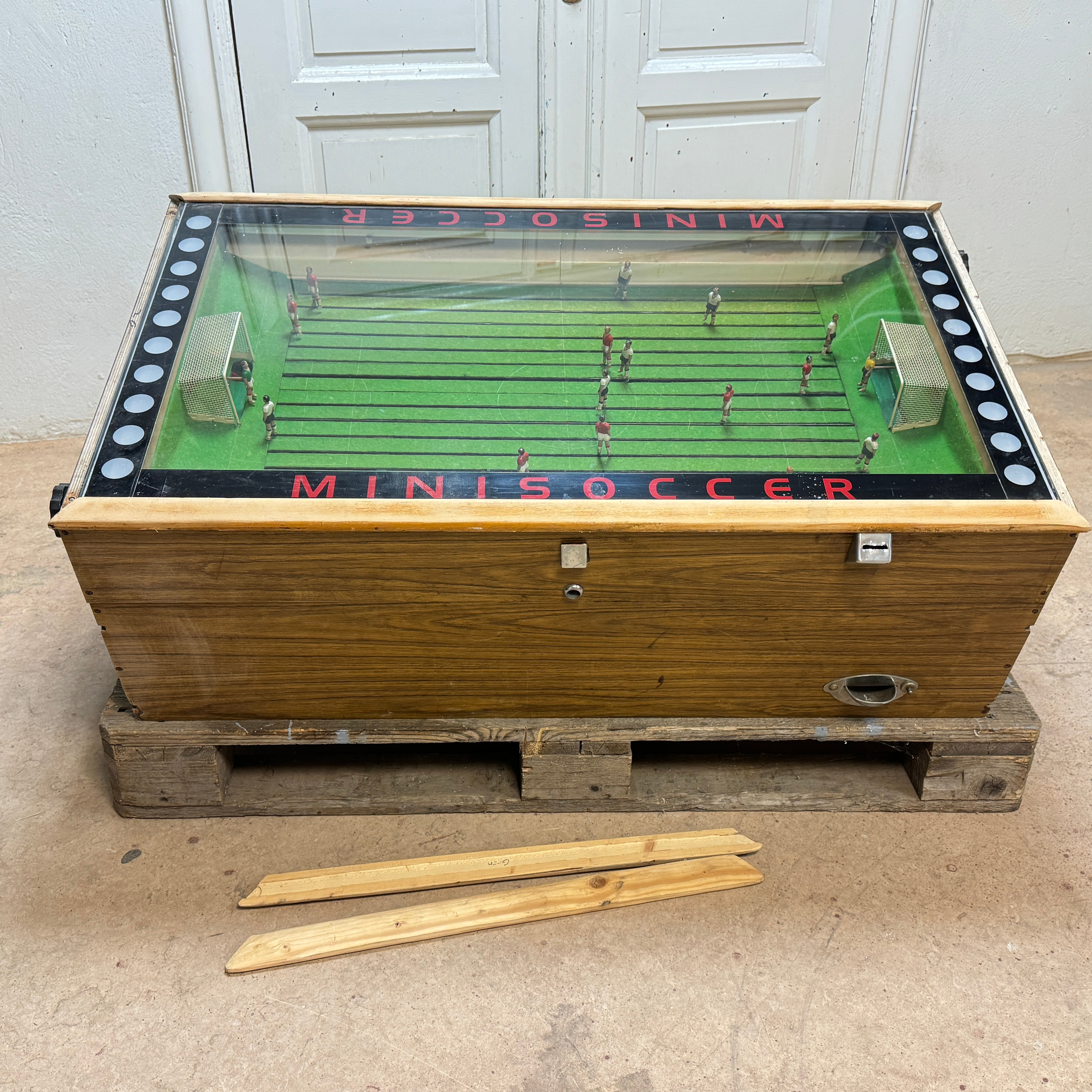 FOTBOLLSSPEL, renoveringsobjekt, USA.