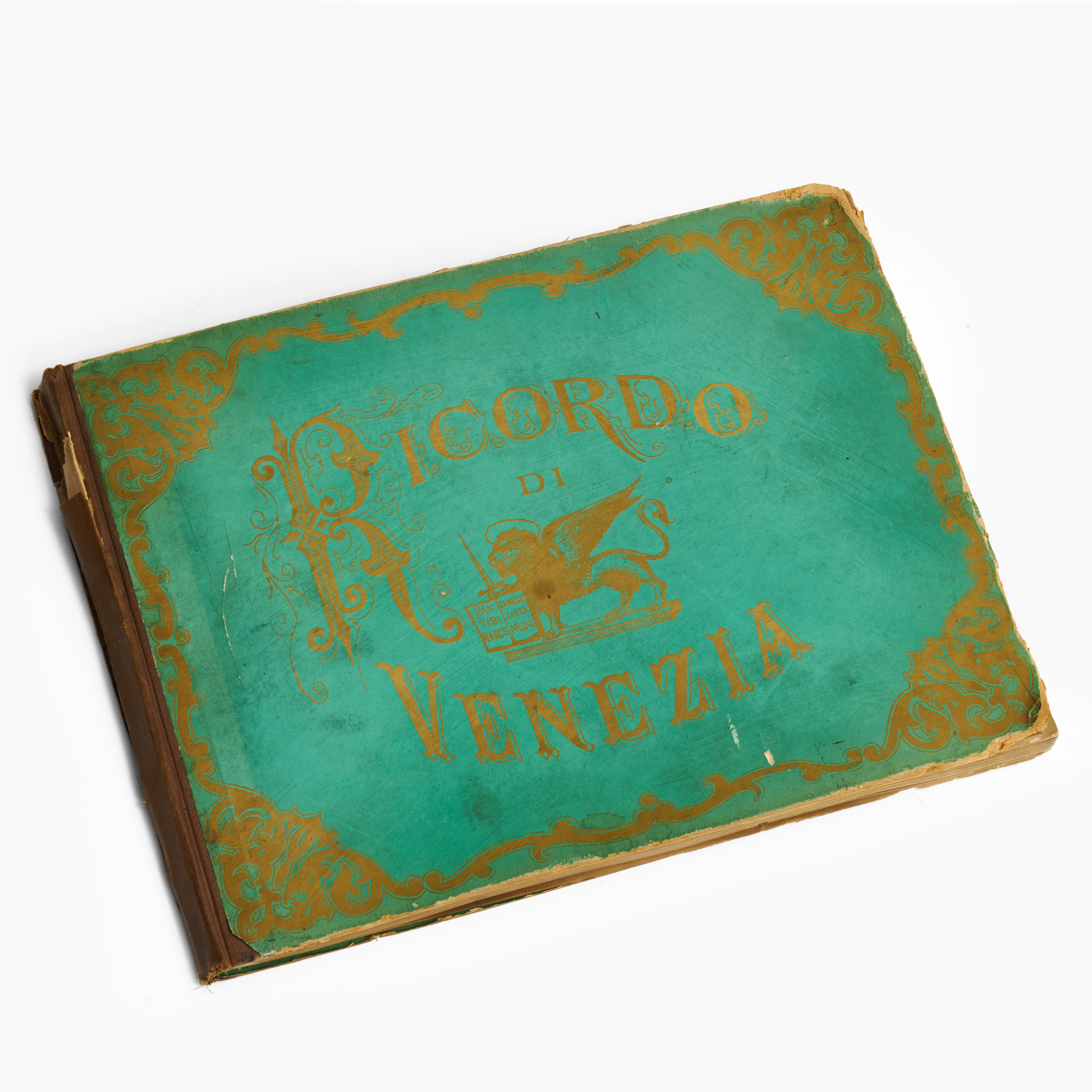 PAOLO SALVIATI (1818-1894). "Ricordo di Venezia". Album med 18 albuminfotografier, 1880/90-tal.