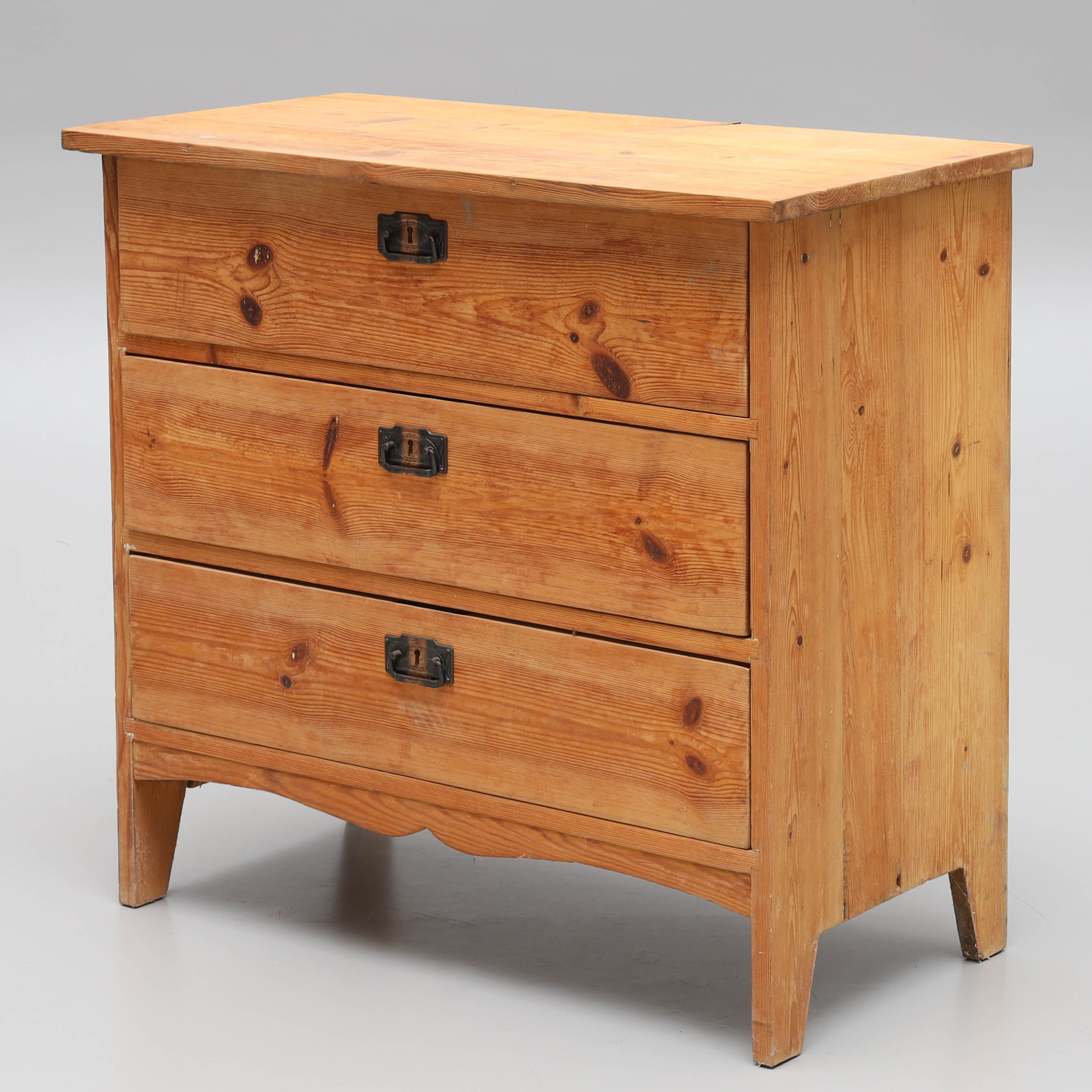 BYRÅ, obehandlad furu, 1900-talets första hälft.