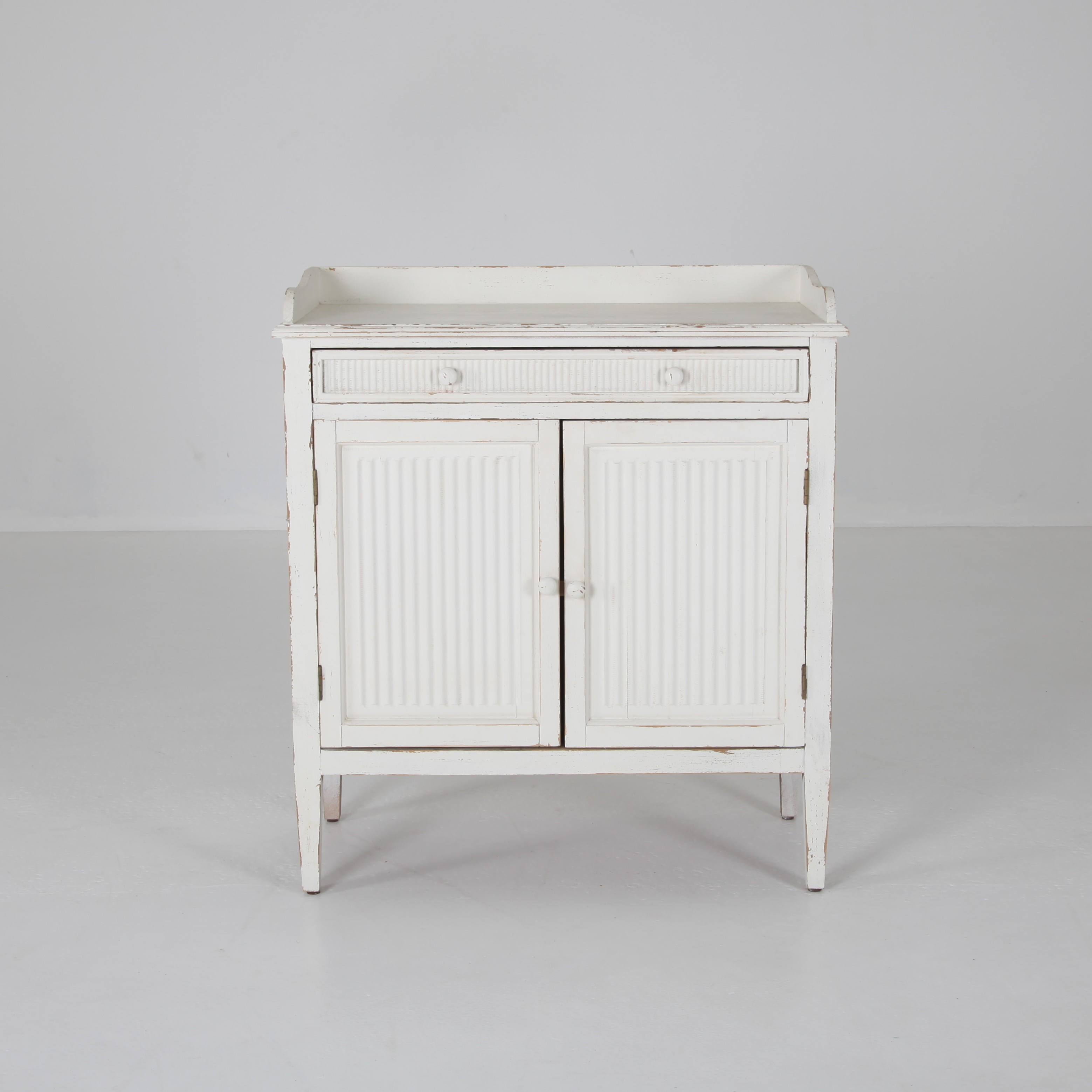 SKÅP, Gustaviansk stil, modern tillverkning.