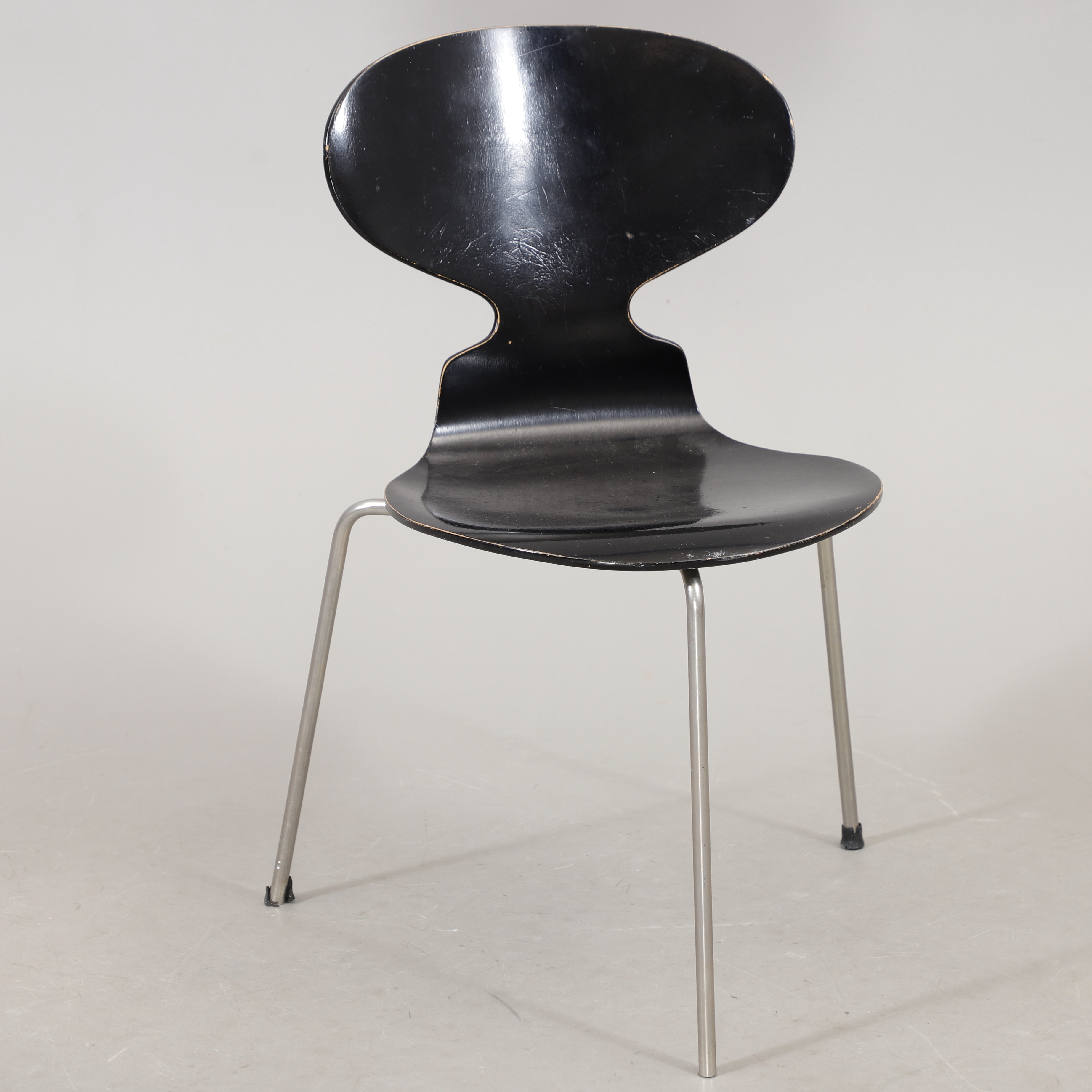 ARNE JACOBSEN. Stol, "Myran", Fritz Hansen, Danmark, 1900-talets andra hälft.