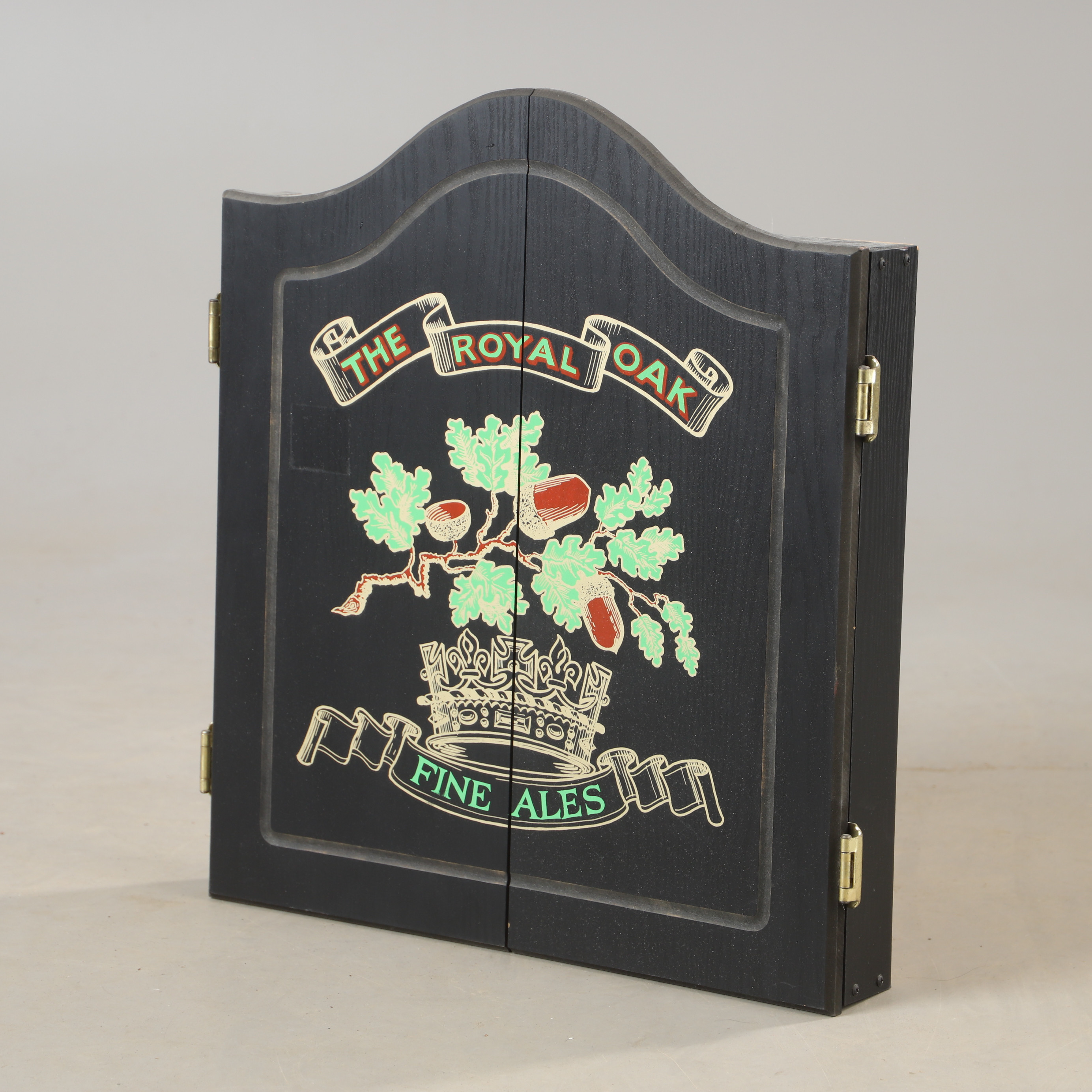 DARTSKÅP, "The royal oak", England.