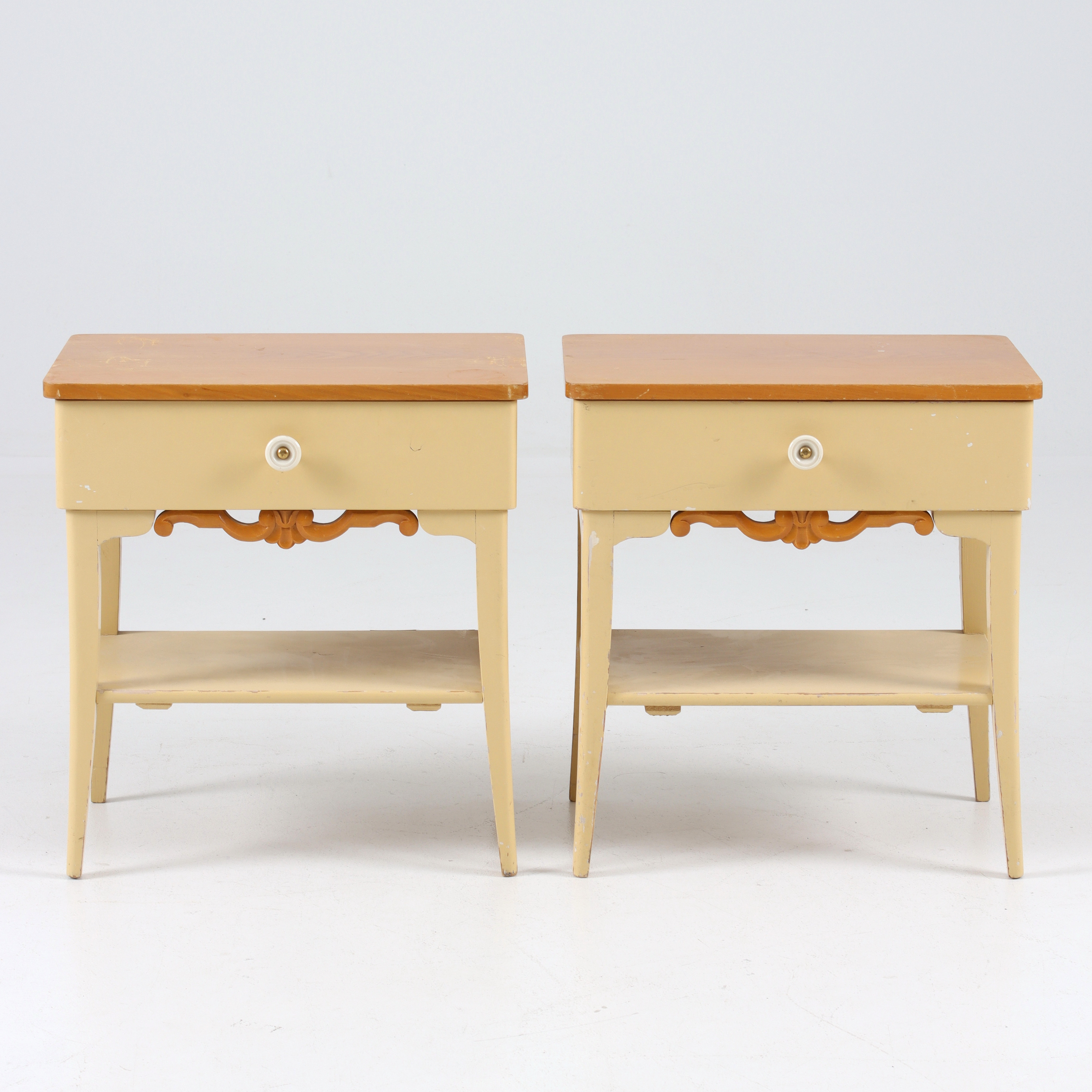 NATTDUKSBORD, ett par, Svenska möbelfabrikerna, 1940/50-tal.