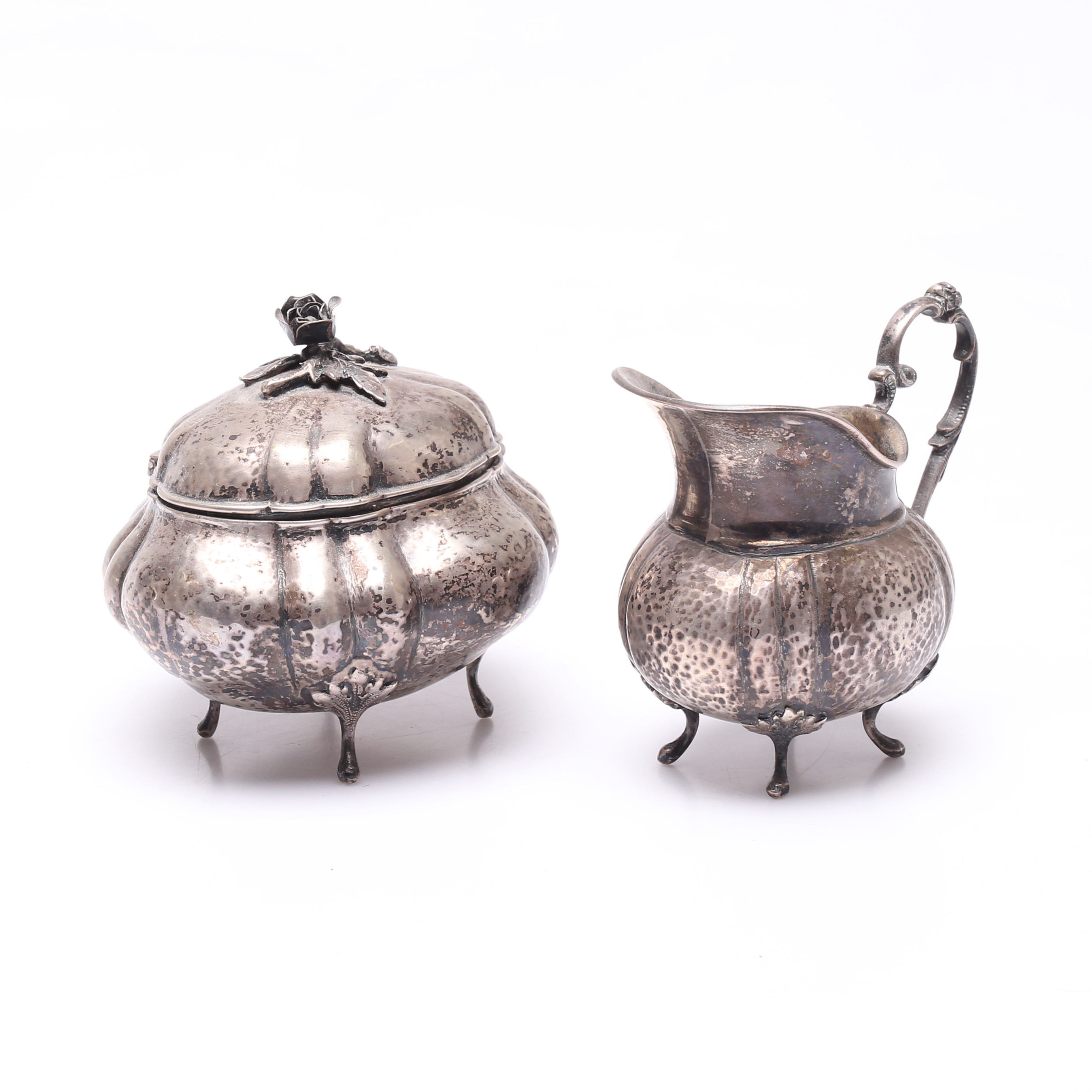 GRÄDDKANNA samt SOCKERSKRIN, silver, vikt ca 306 gram.