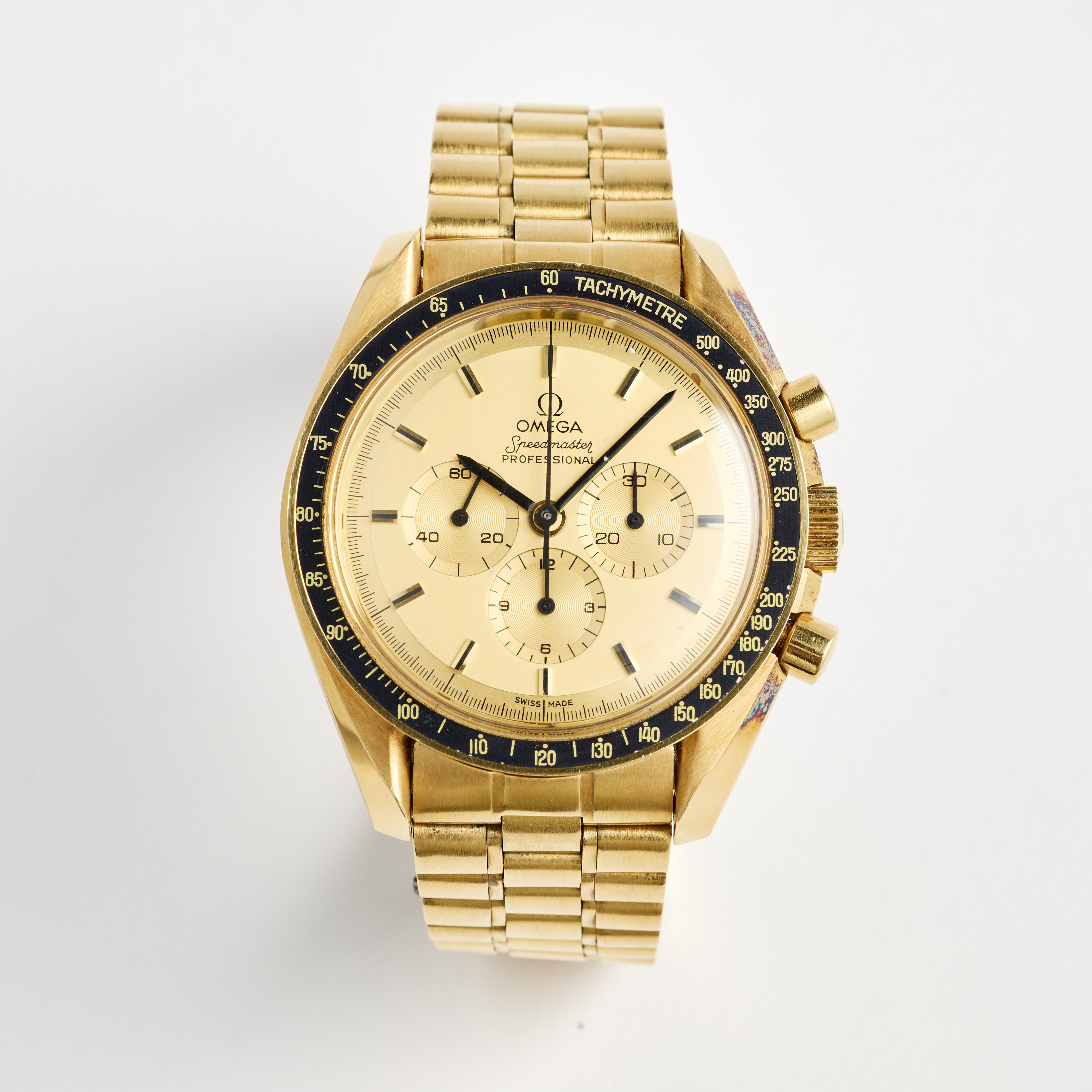 OMEGA, Speedmaster Professional, Apollo XI, armbandsur, 42 mm, 18K guld, levererad till USA i november 1981.