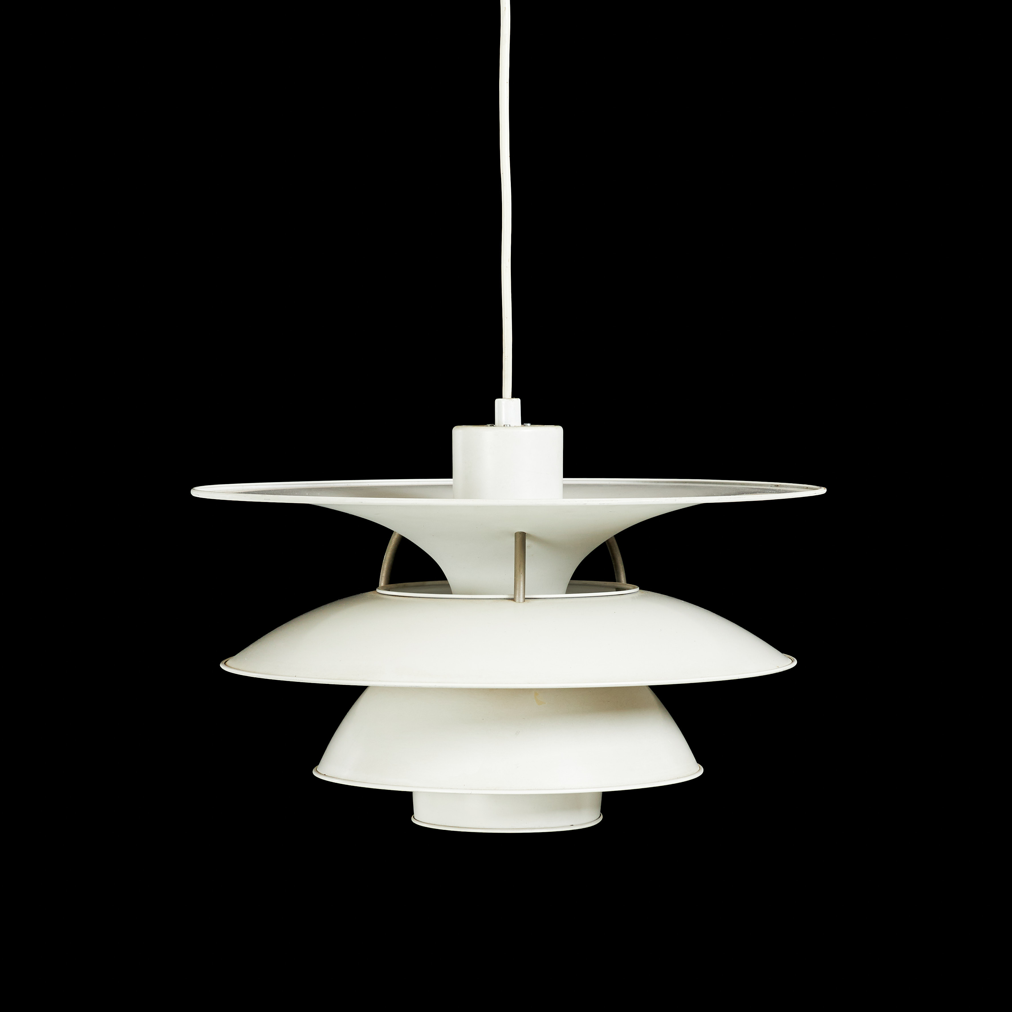 LOUIS POULSEN. taklampa, "PH 5-4½ Pendel" / "Charlottenburg", etikettmärkt.