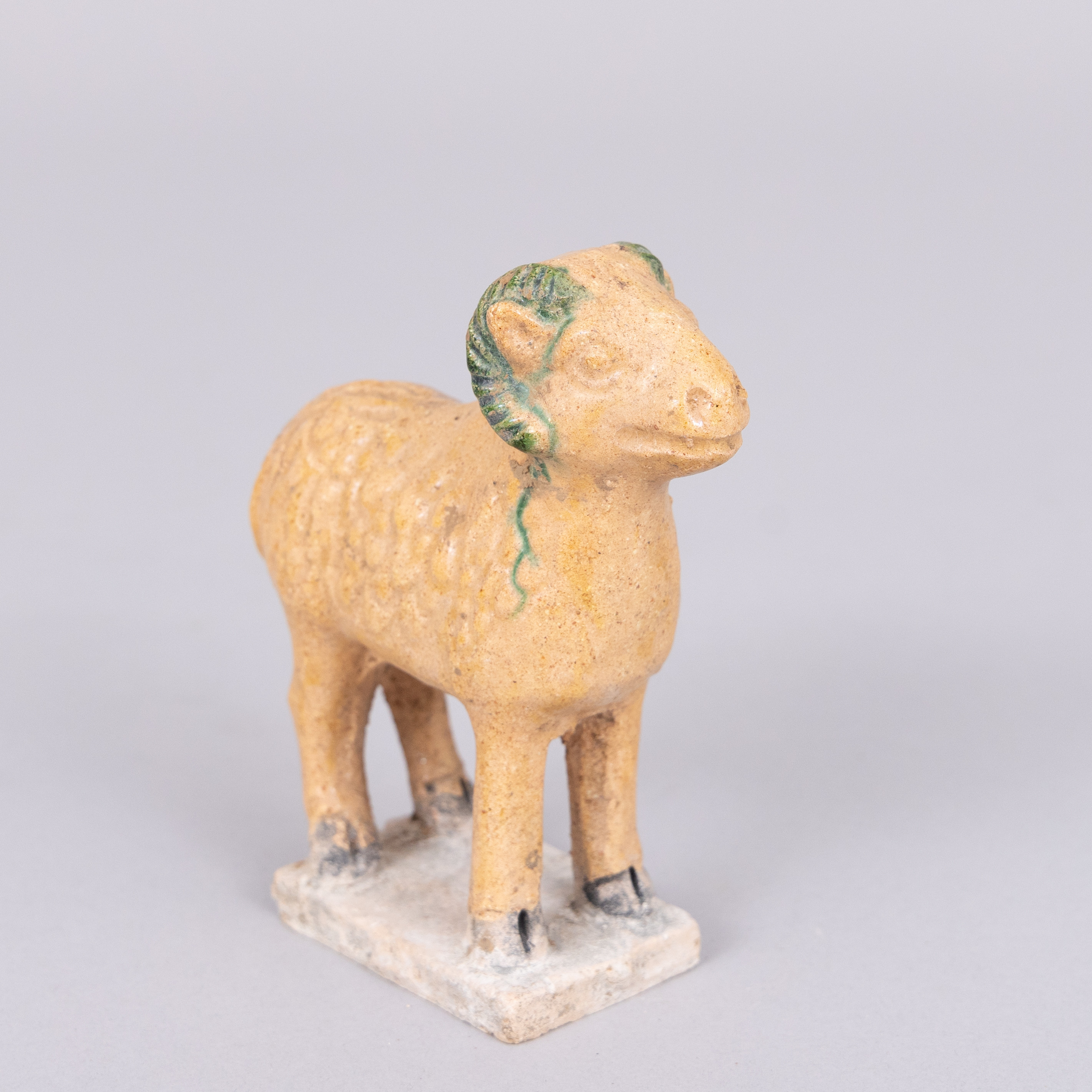 GRAVFIGUR i terracotta, Ming dynastin, (1368-1644), Kina.