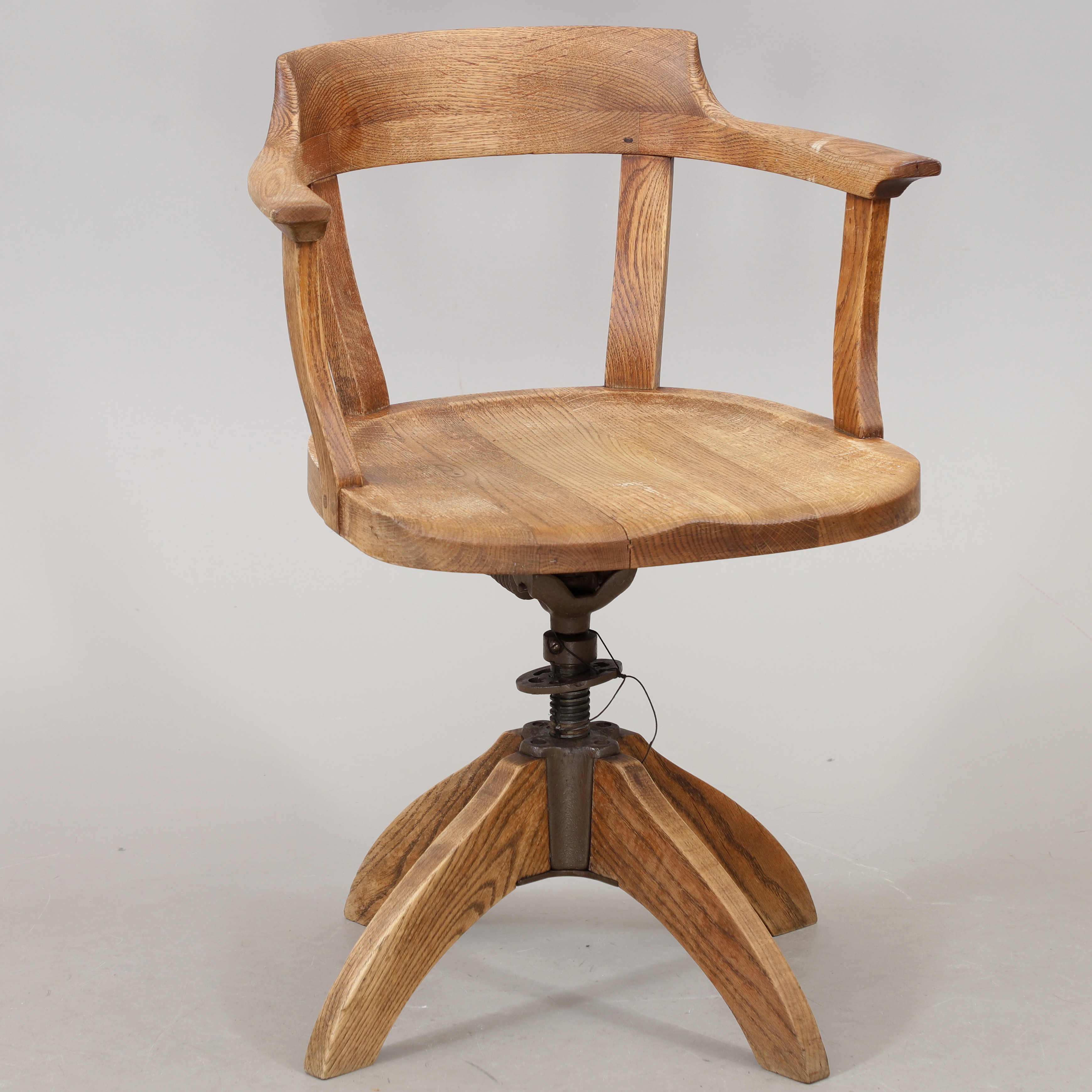 SKRIVBORDSSTOL, ek, jugend, 1900-talets början.