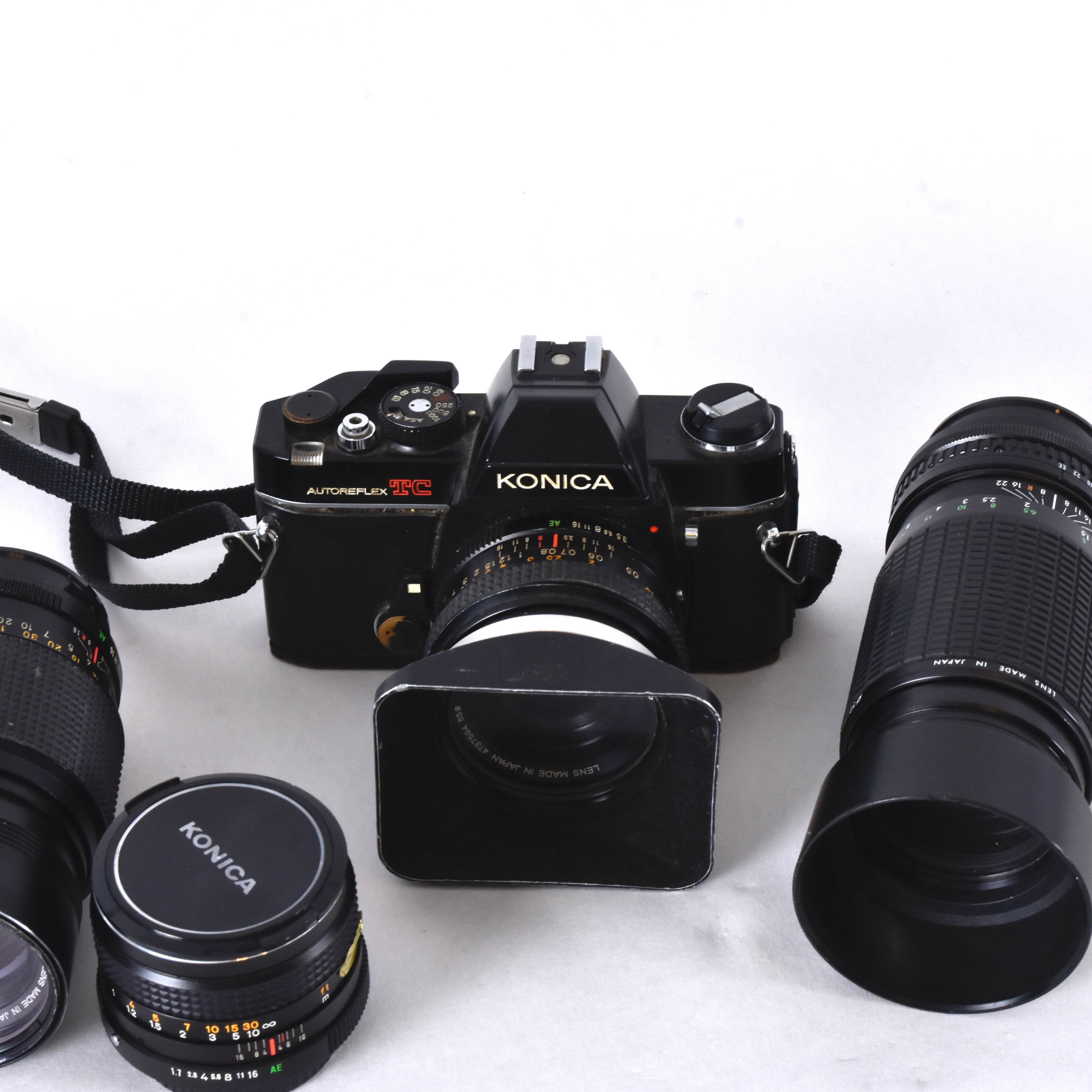 SYSTEMKAMERA MED TILLBEHÖR, Konica Autoreflex TC.