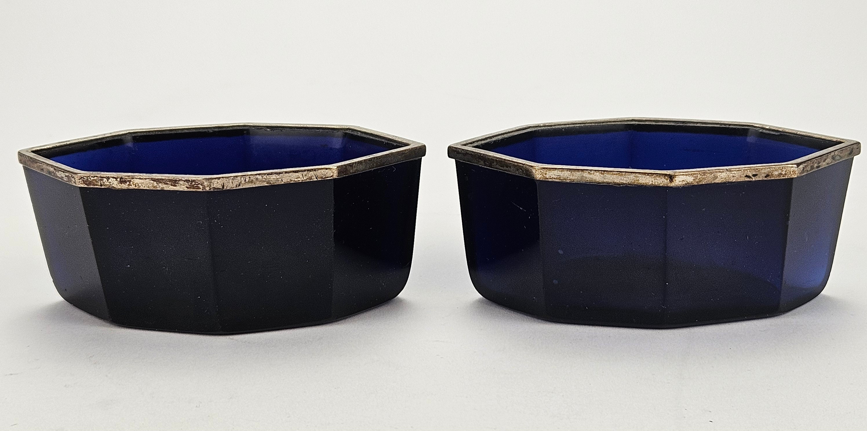 SALTKAR, ett par, glas, kant troligen silver, 1920/30-tal.