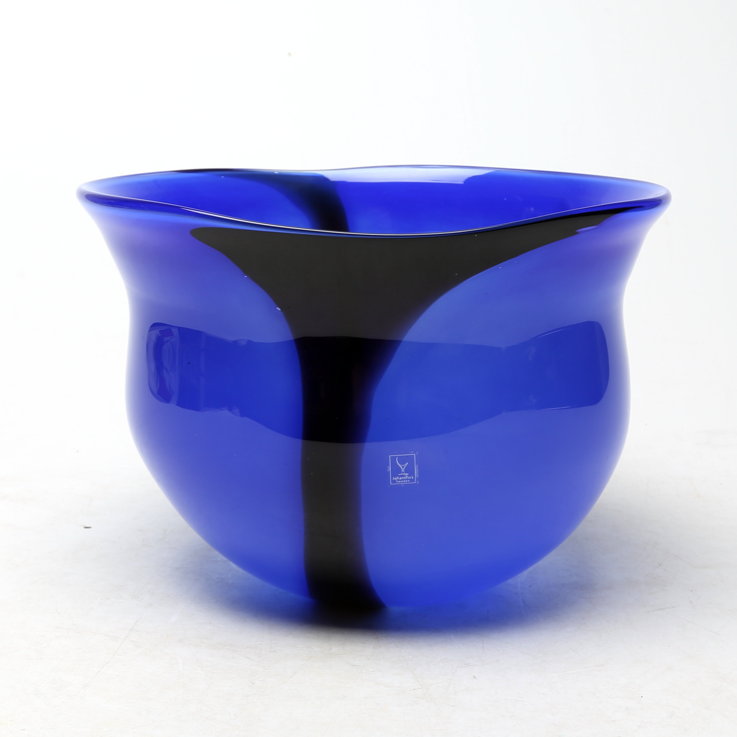 HELEN TAPPER. SKÅL, glas, Johansfors, signerad.