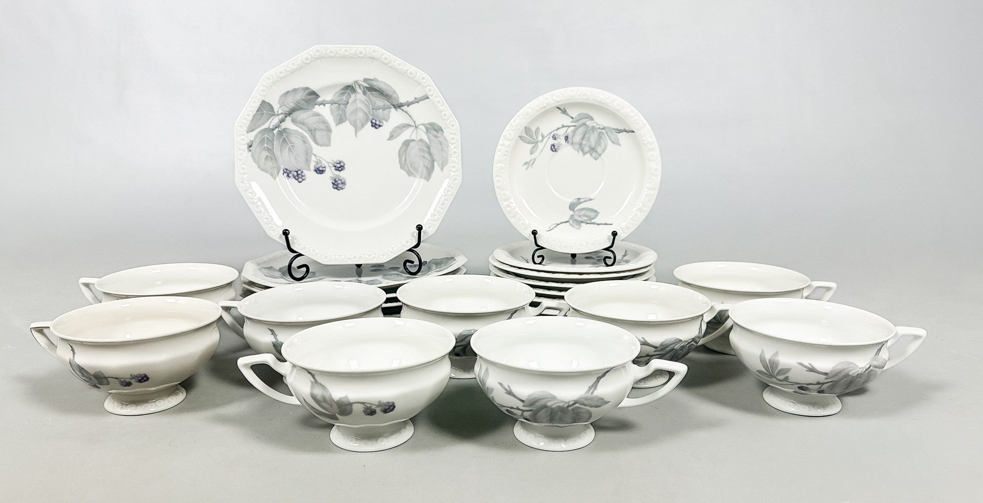 MARIA BJÖRNEBÄR. SERVISDELAR, 24 delar, porslin, "Maria", Rosenthal.