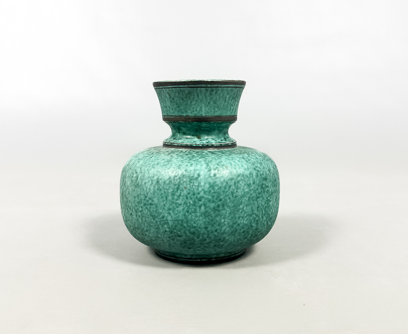 WILHELM KÅGE. VAS, stengods, "Argenta", Gustavsberg.